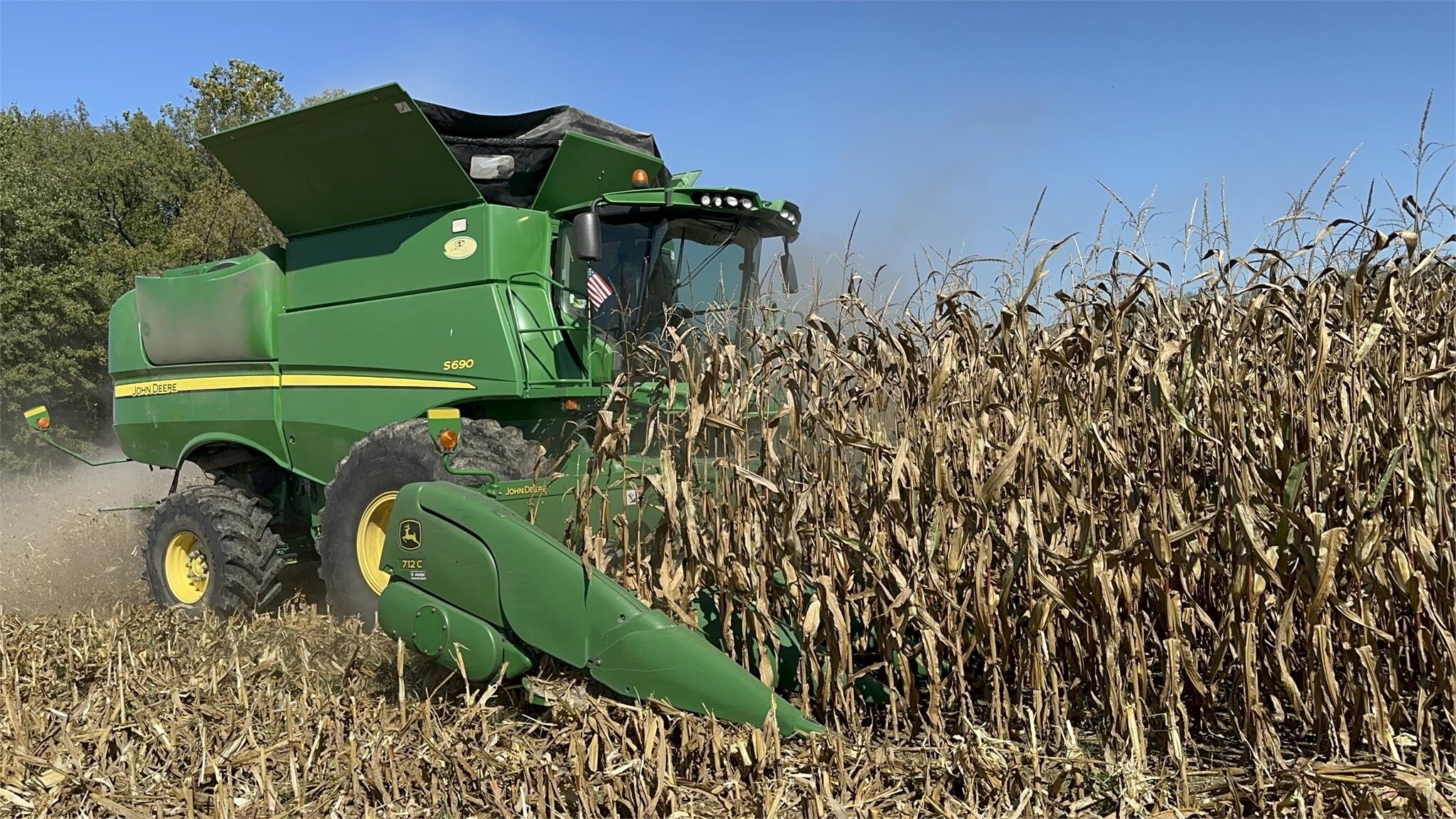 2012 John Deere S690 Combine