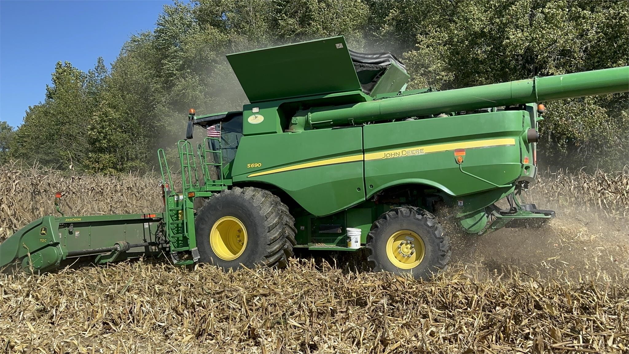 2012 John Deere S690 Combine