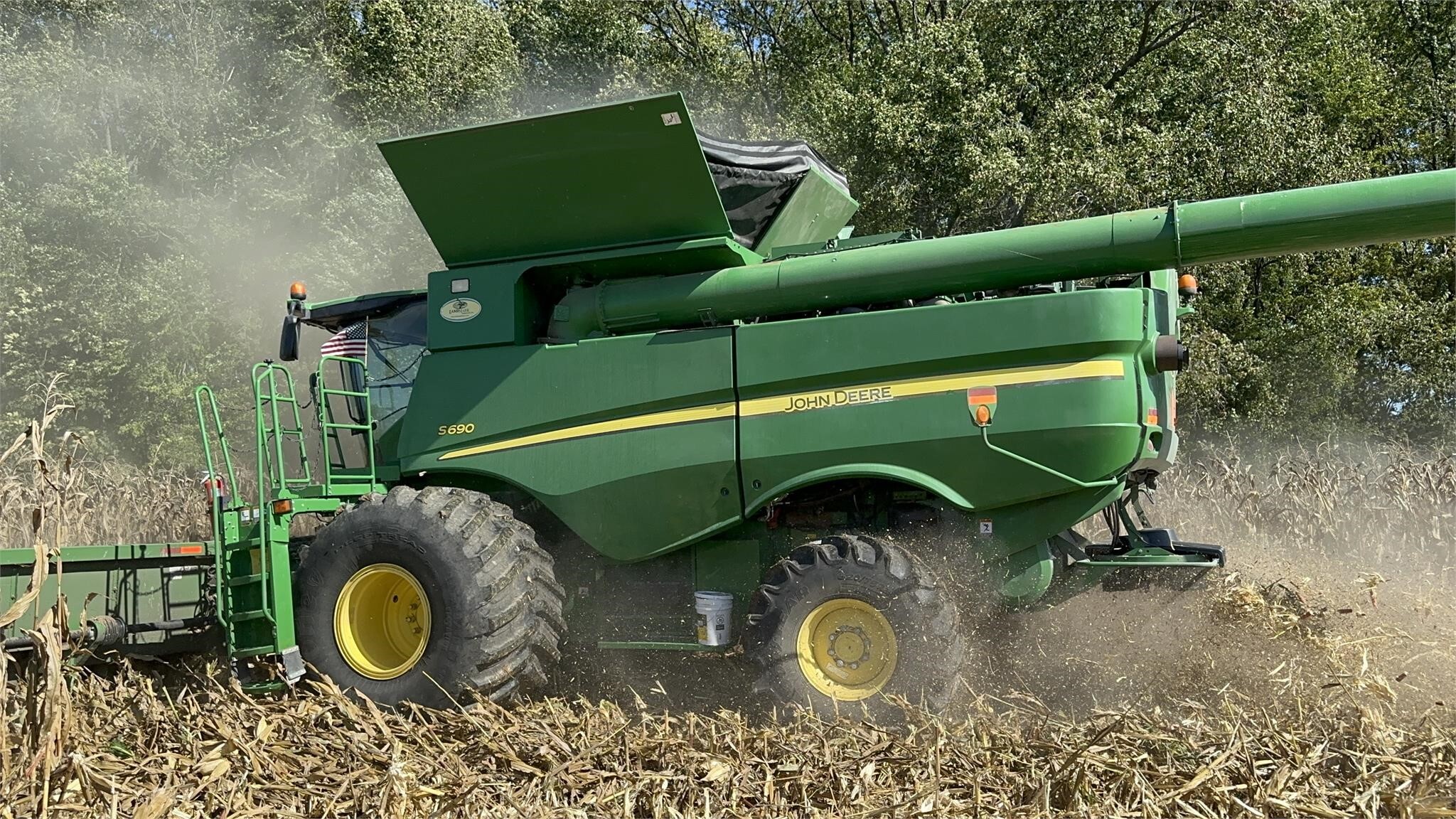 2012 John Deere S690 Combine