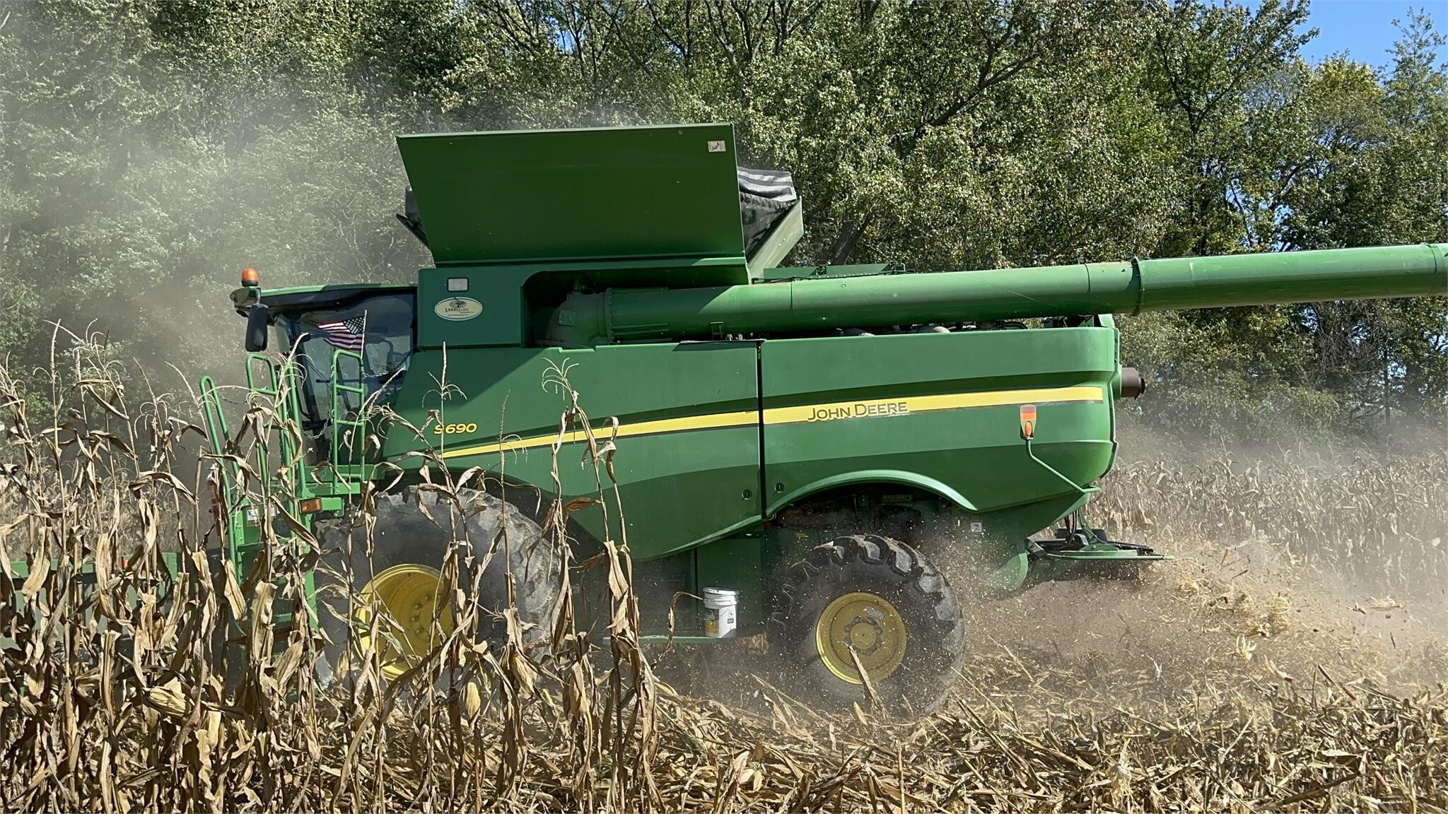 2012 John Deere S690 Combine