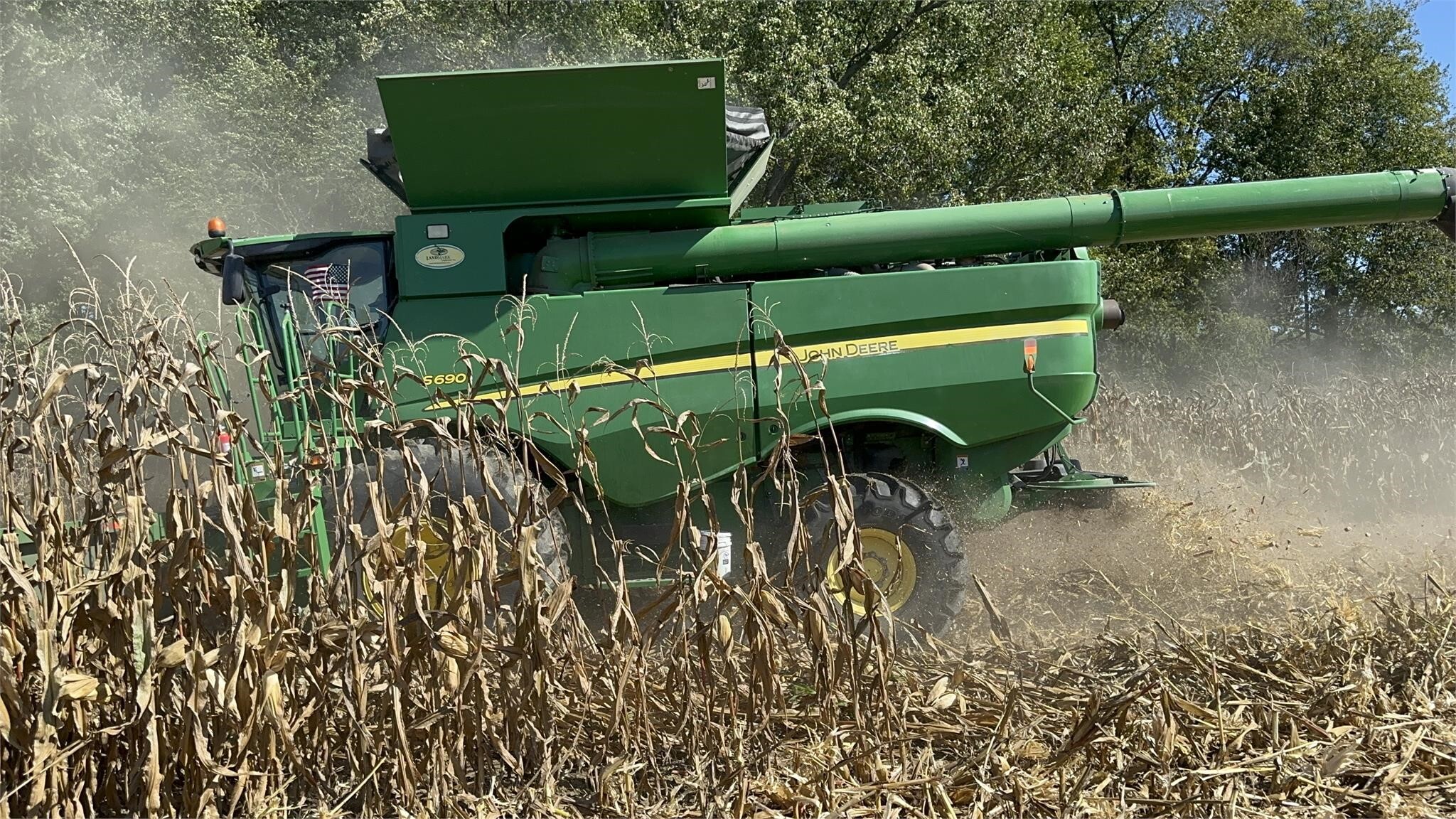 2012 John Deere S690 Combine