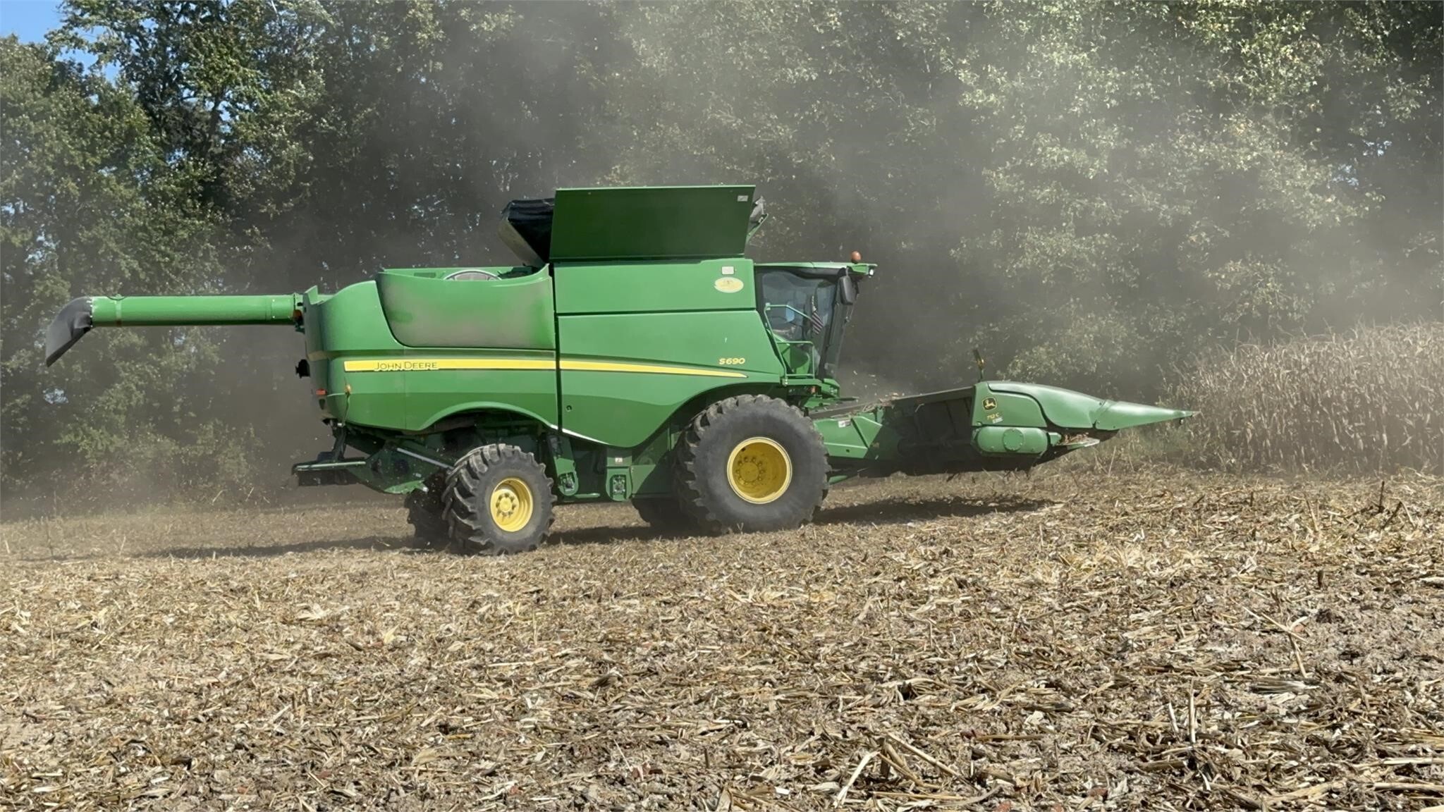 2012 John Deere S690 Combine