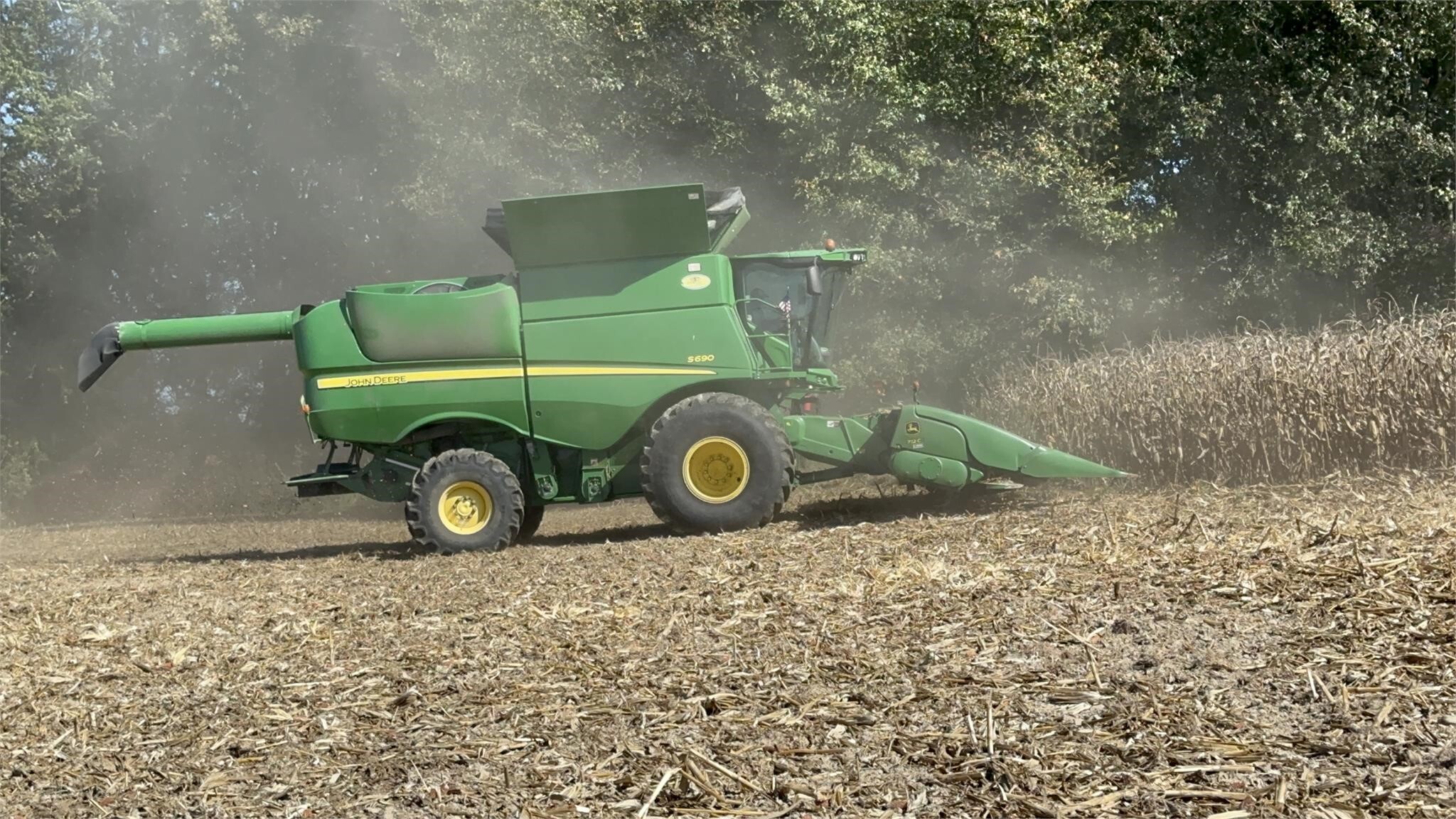 2012 John Deere S690 Combine