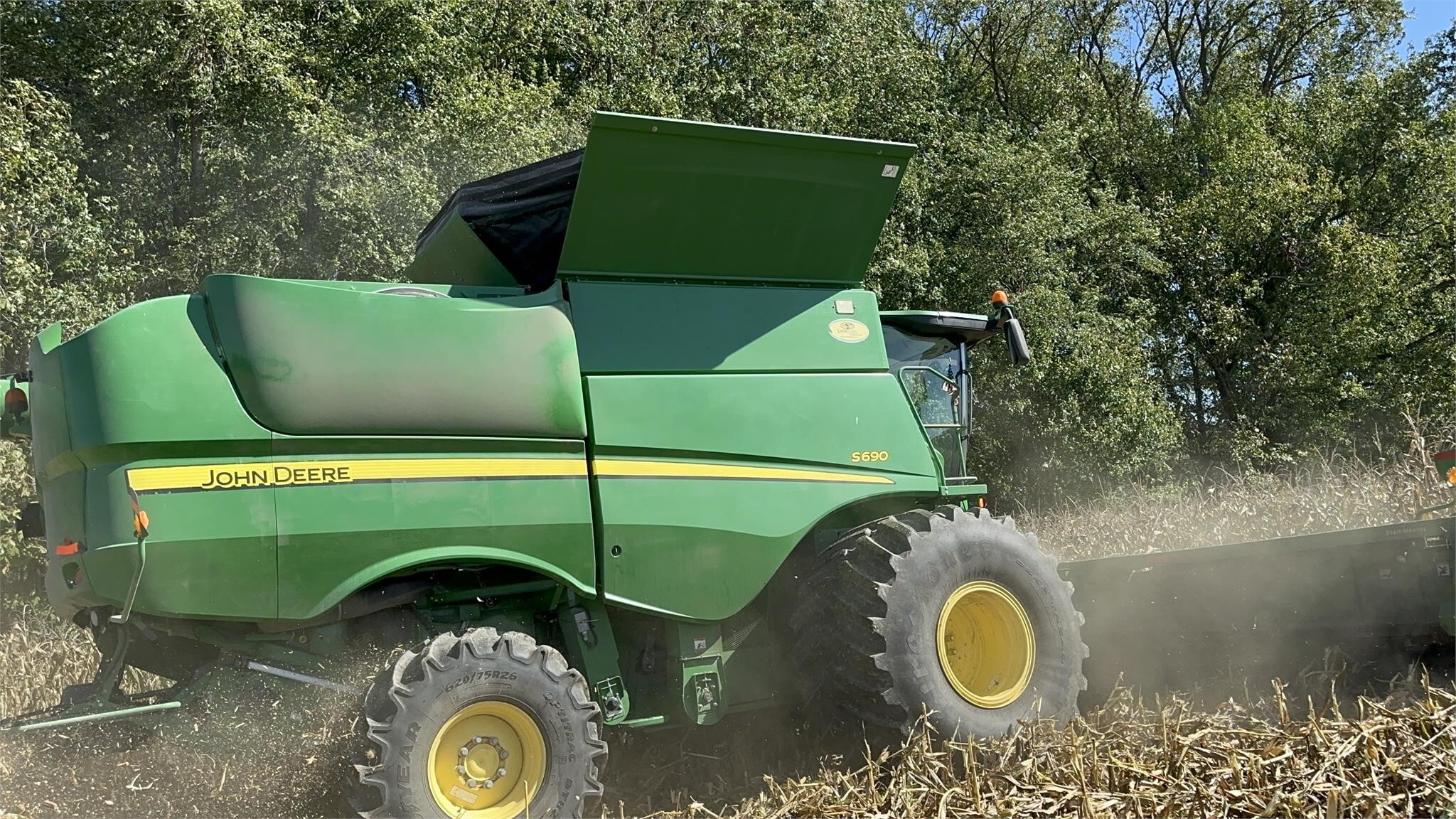 2012 John Deere S690 Combine
