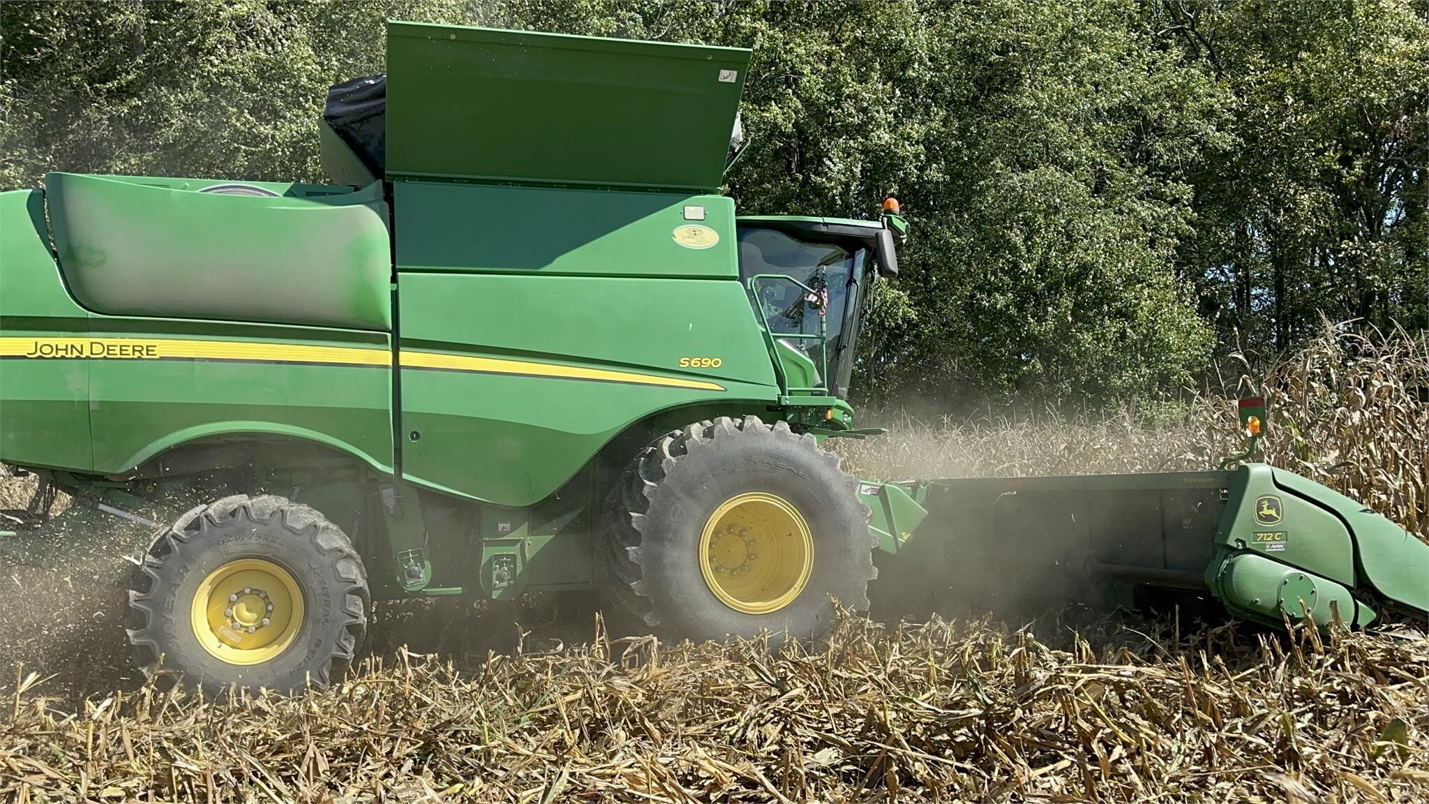 2012 John Deere S690 Combine