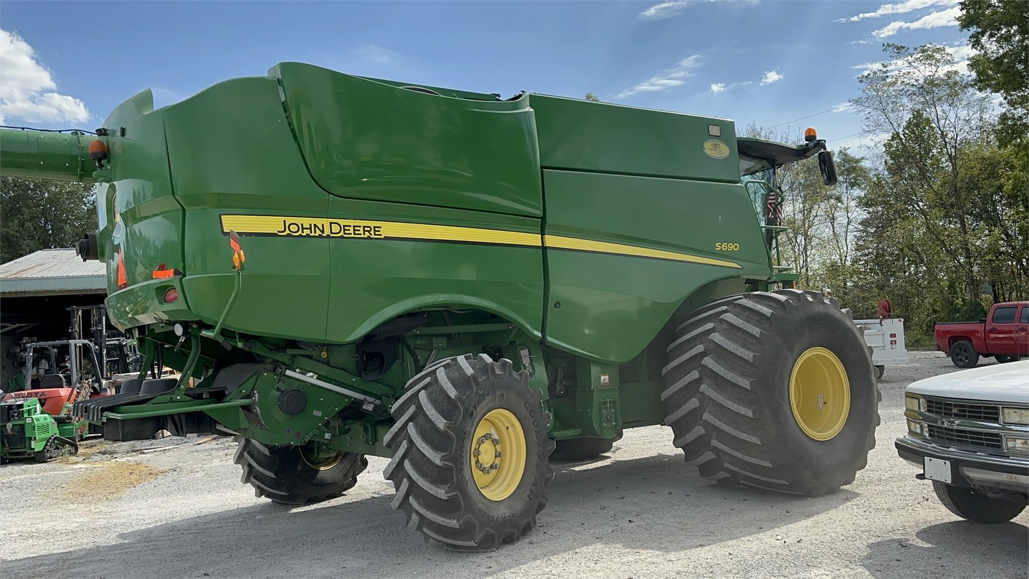2012 John Deere S690 Combine
