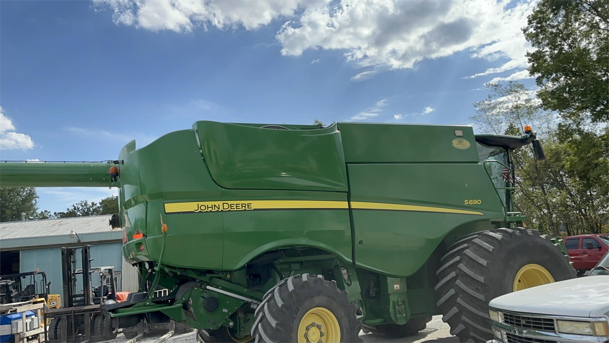2012 John Deere S690 Combine