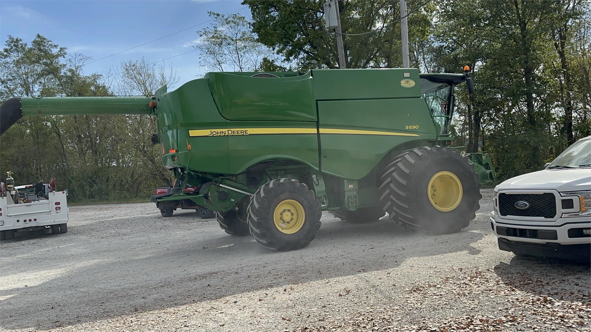 2012 John Deere S690 Combine