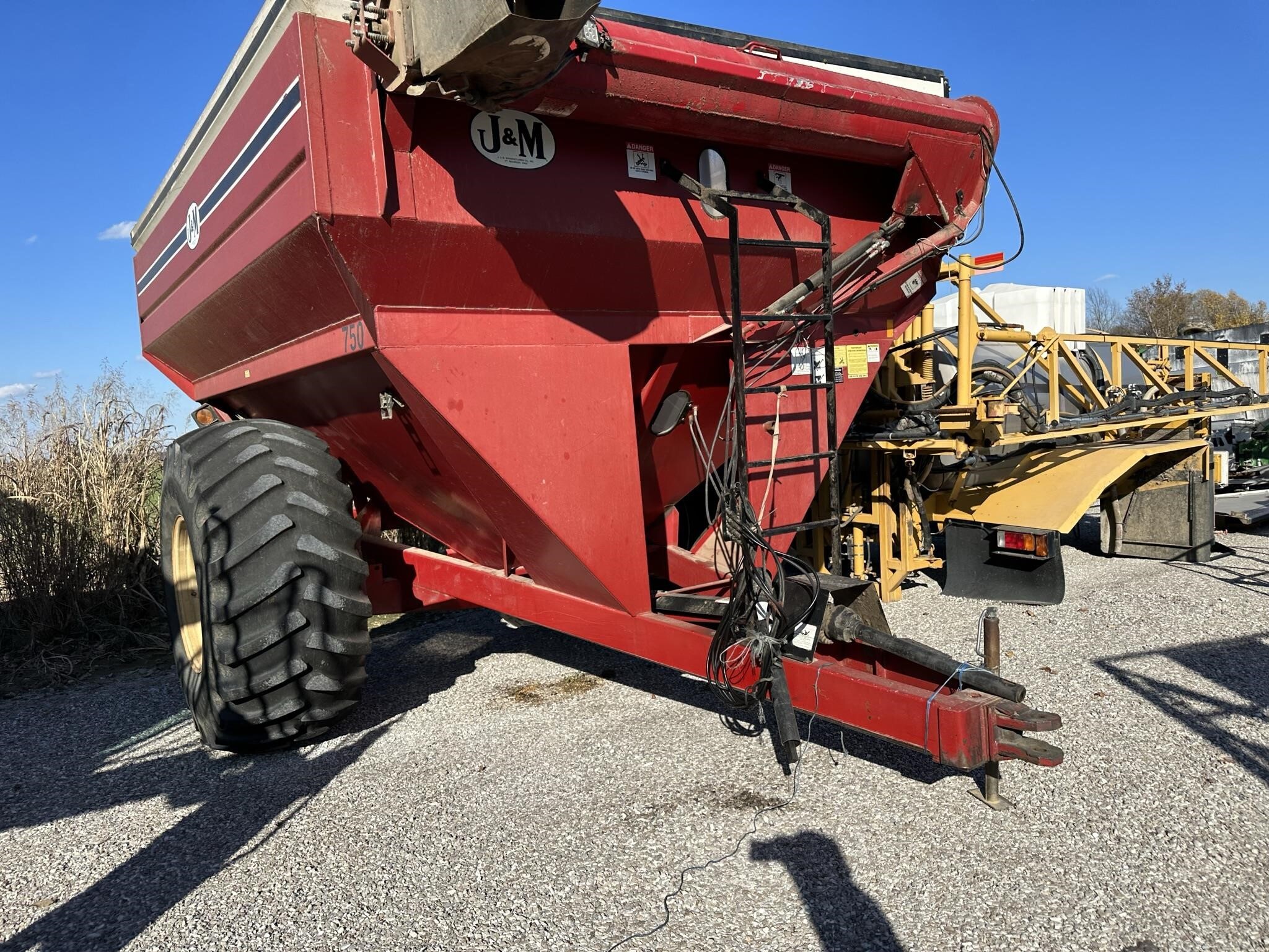  J&M 750-14 Grain Cart