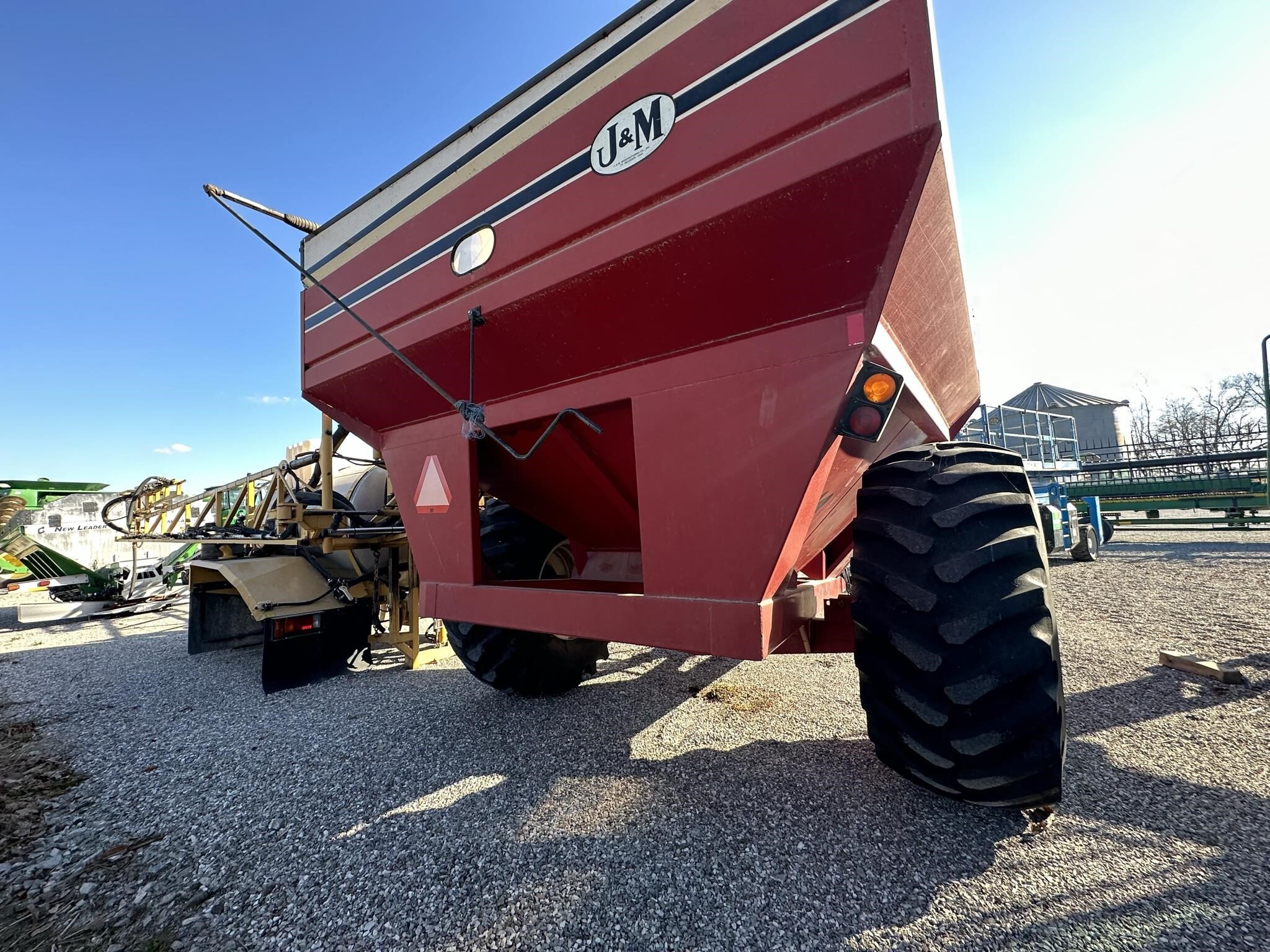  J&M 750-14 Grain Cart