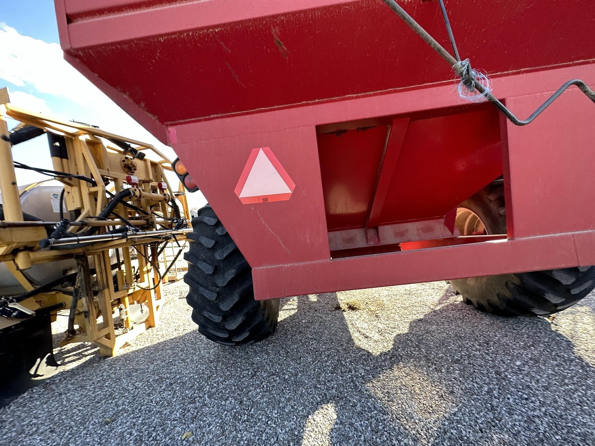  J&M 750-14 Grain Cart