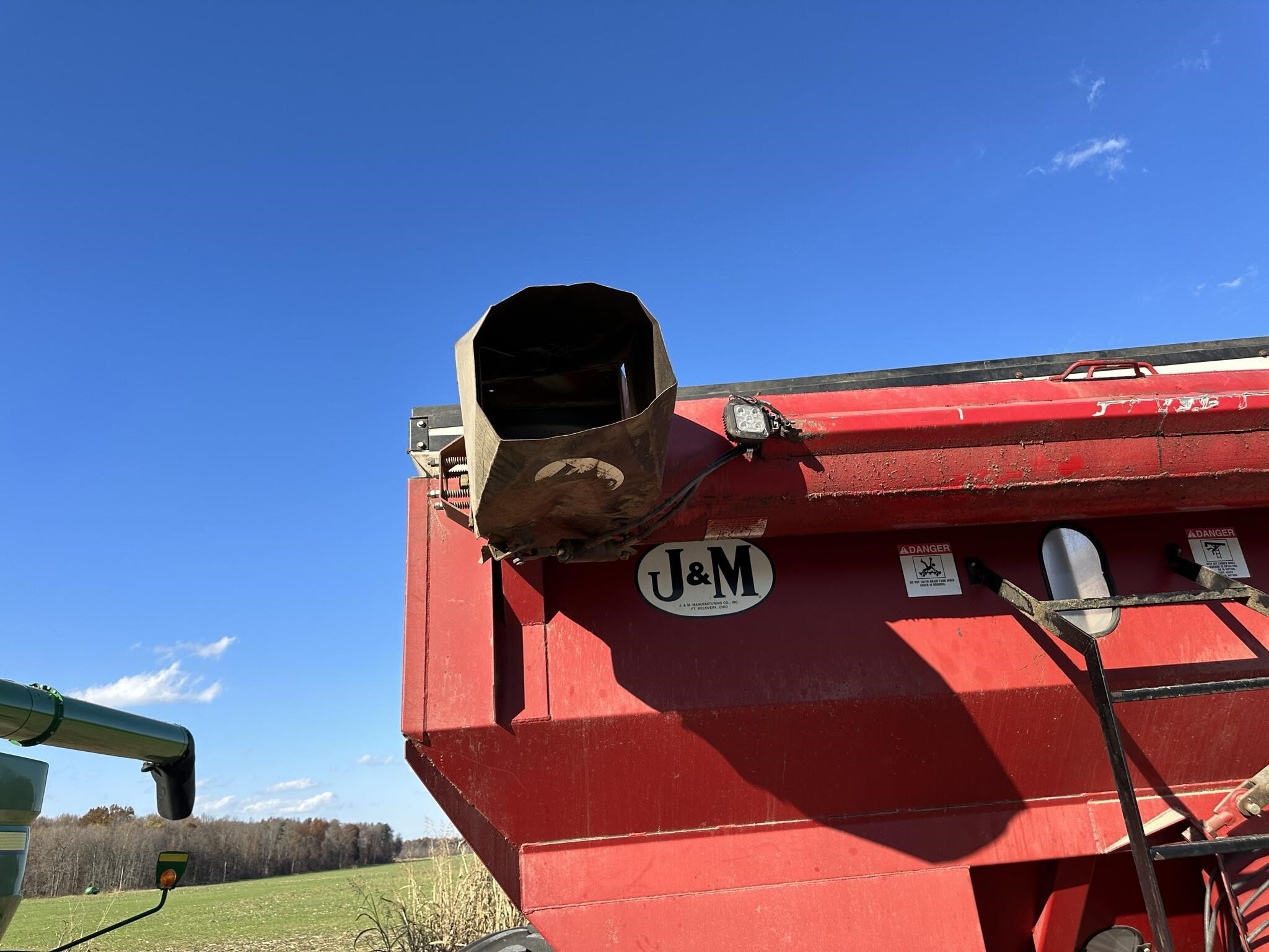  J&M 750-14 Grain Cart