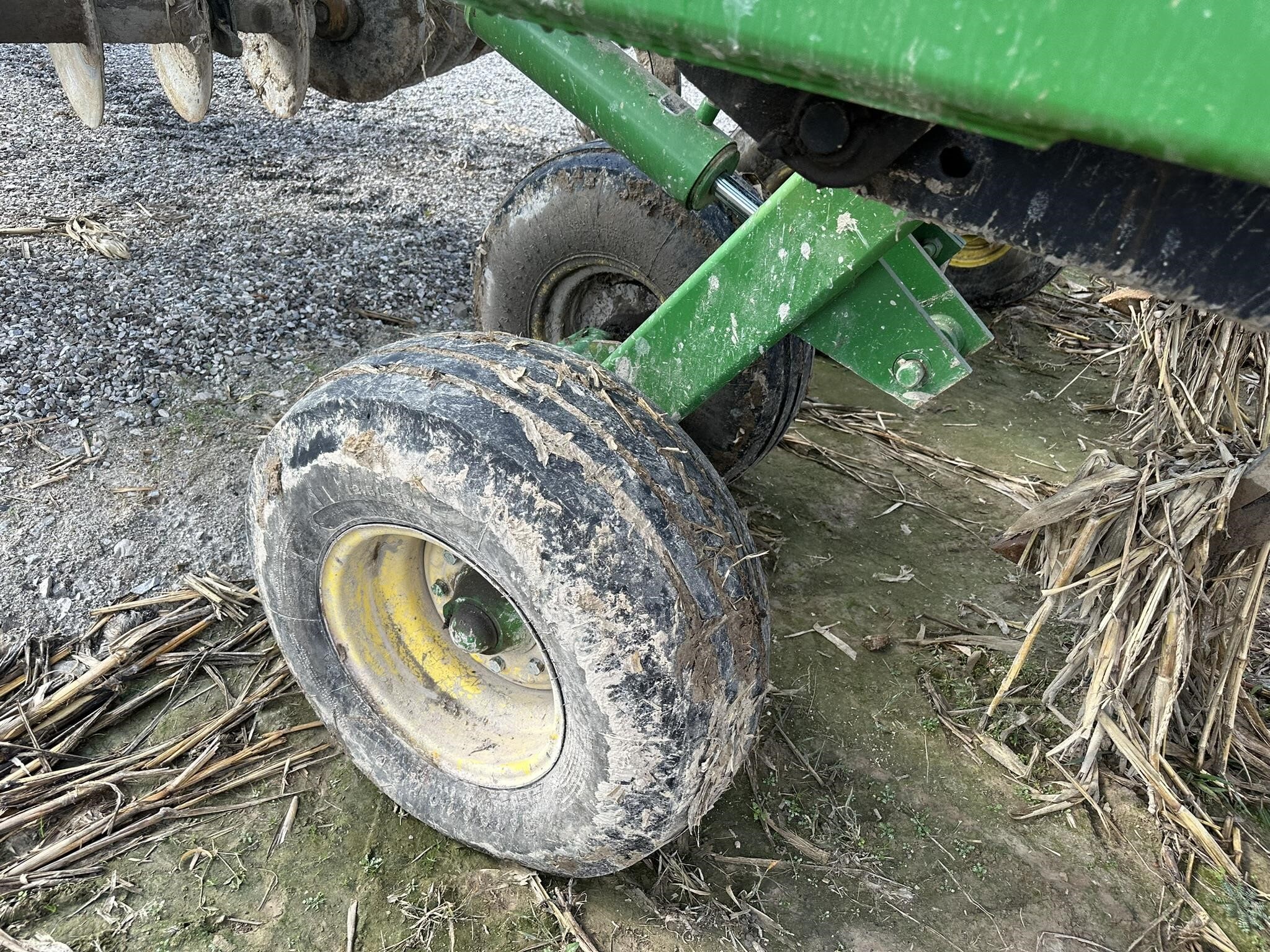 2008 John Deere 512 In-Line Ripper
