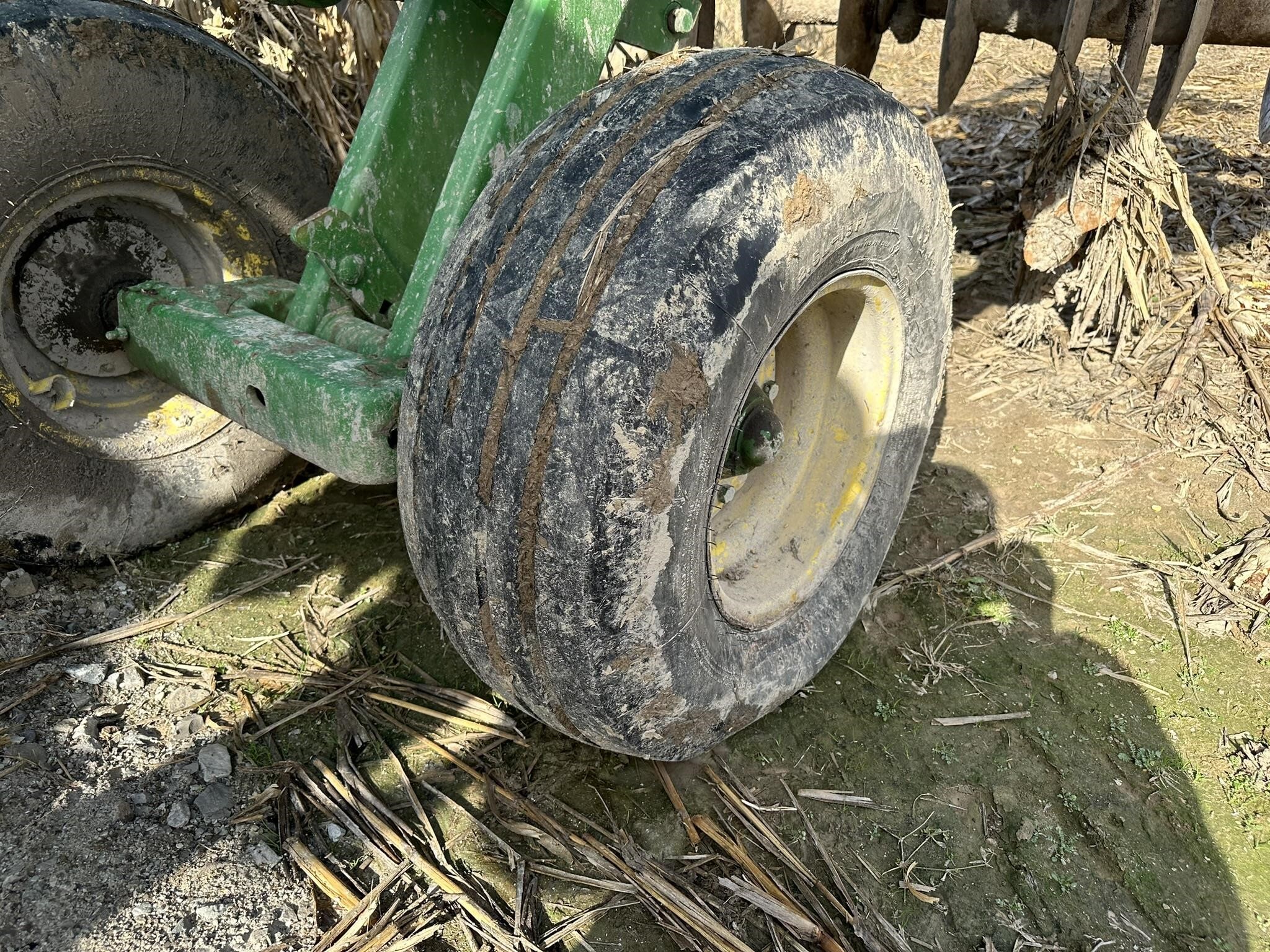 2008 John Deere 512 In-Line Ripper