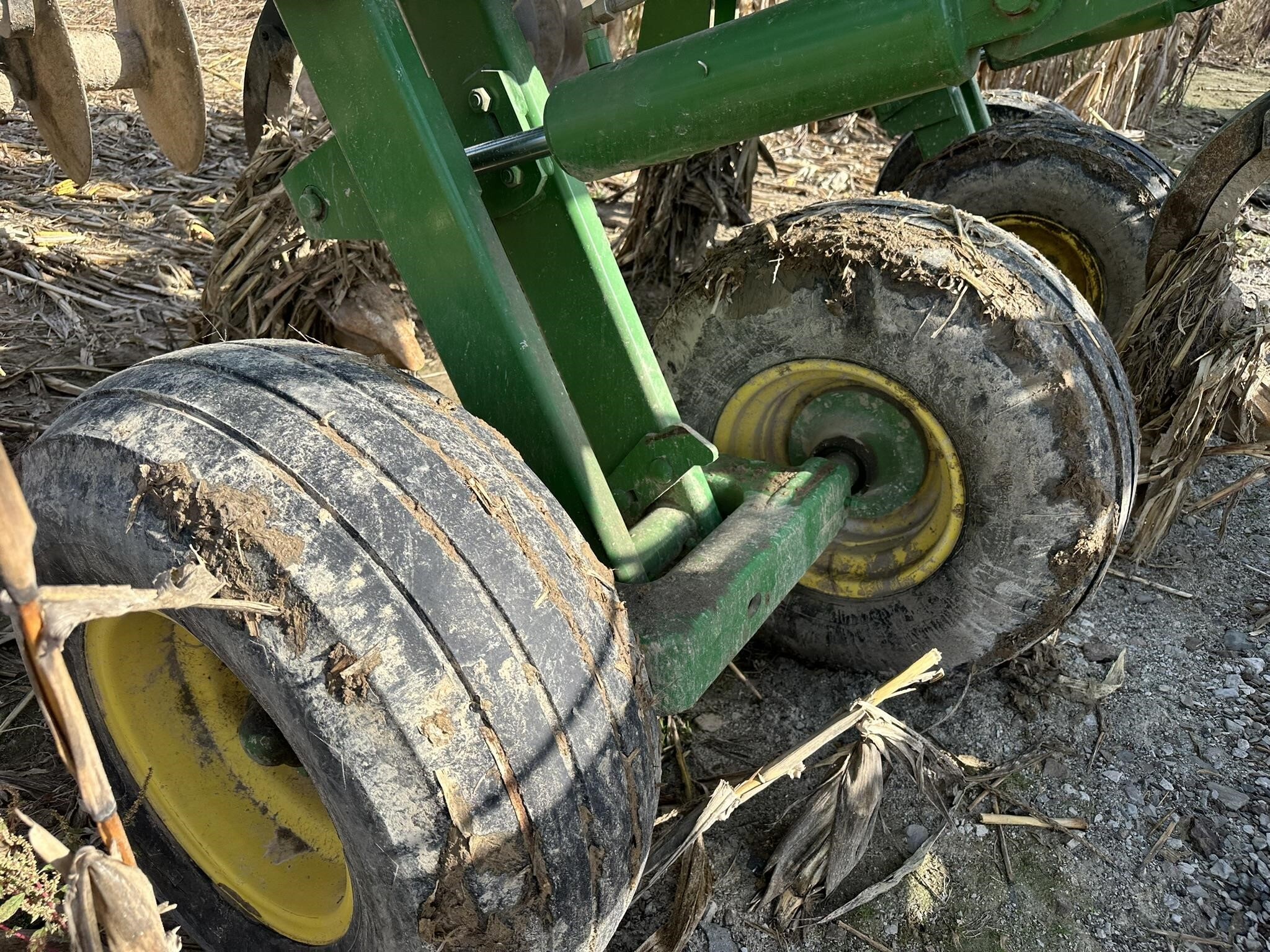 2008 John Deere 512 In-Line Ripper