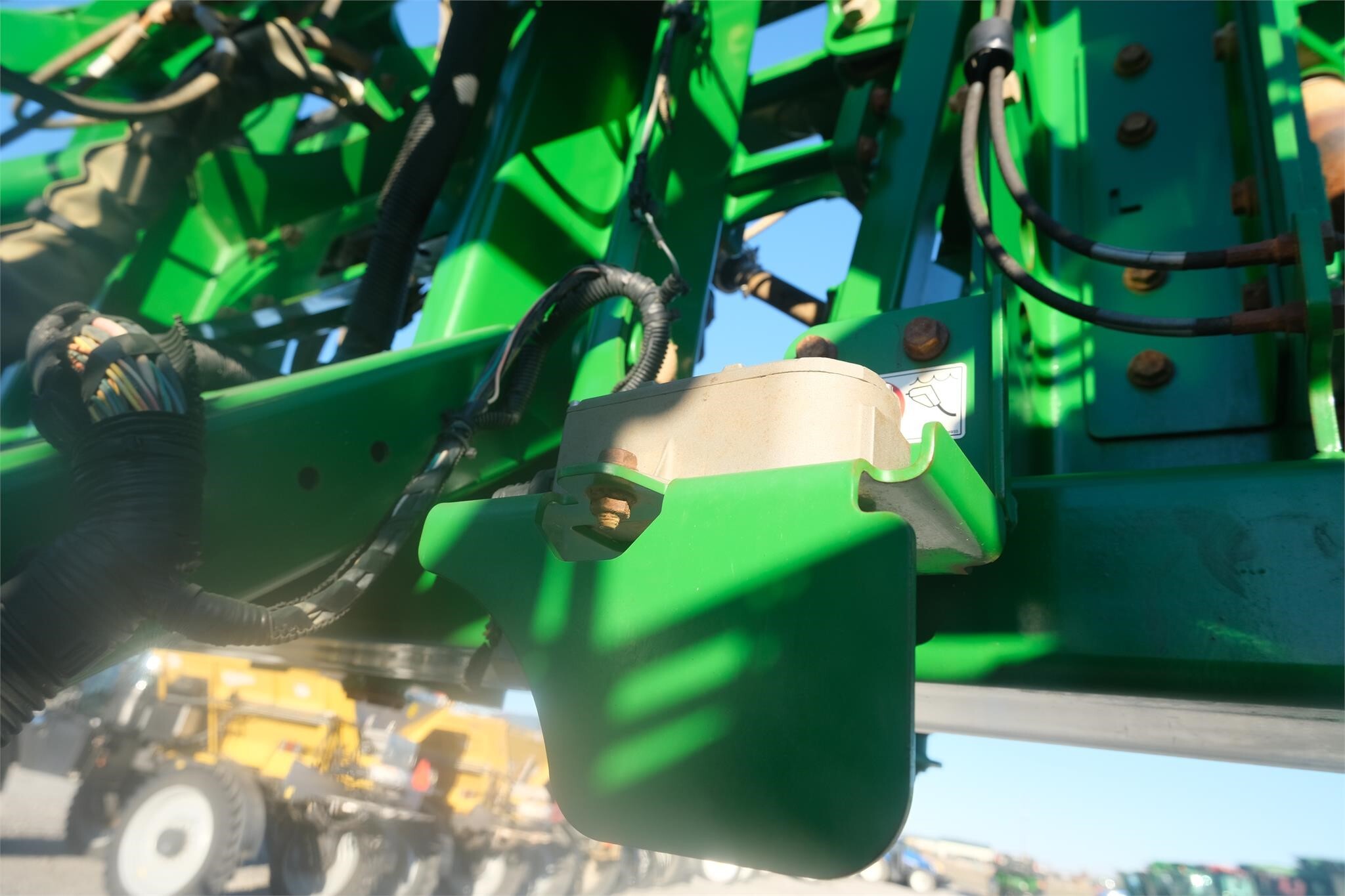 2014 John Deere R4038 Self-Propelled Sprayer