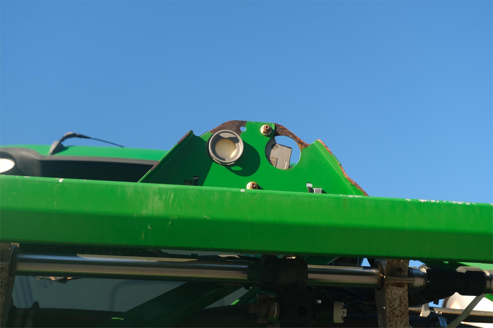 2014 John Deere R4038 Self-Propelled Sprayer