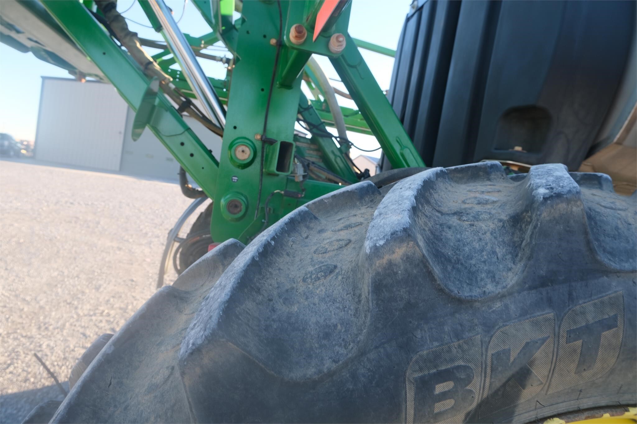 2014 John Deere R4038 Self-Propelled Sprayer