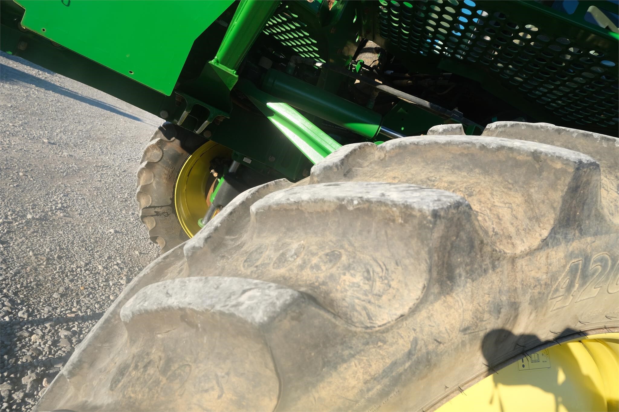 2014 John Deere R4038 Self-Propelled Sprayer