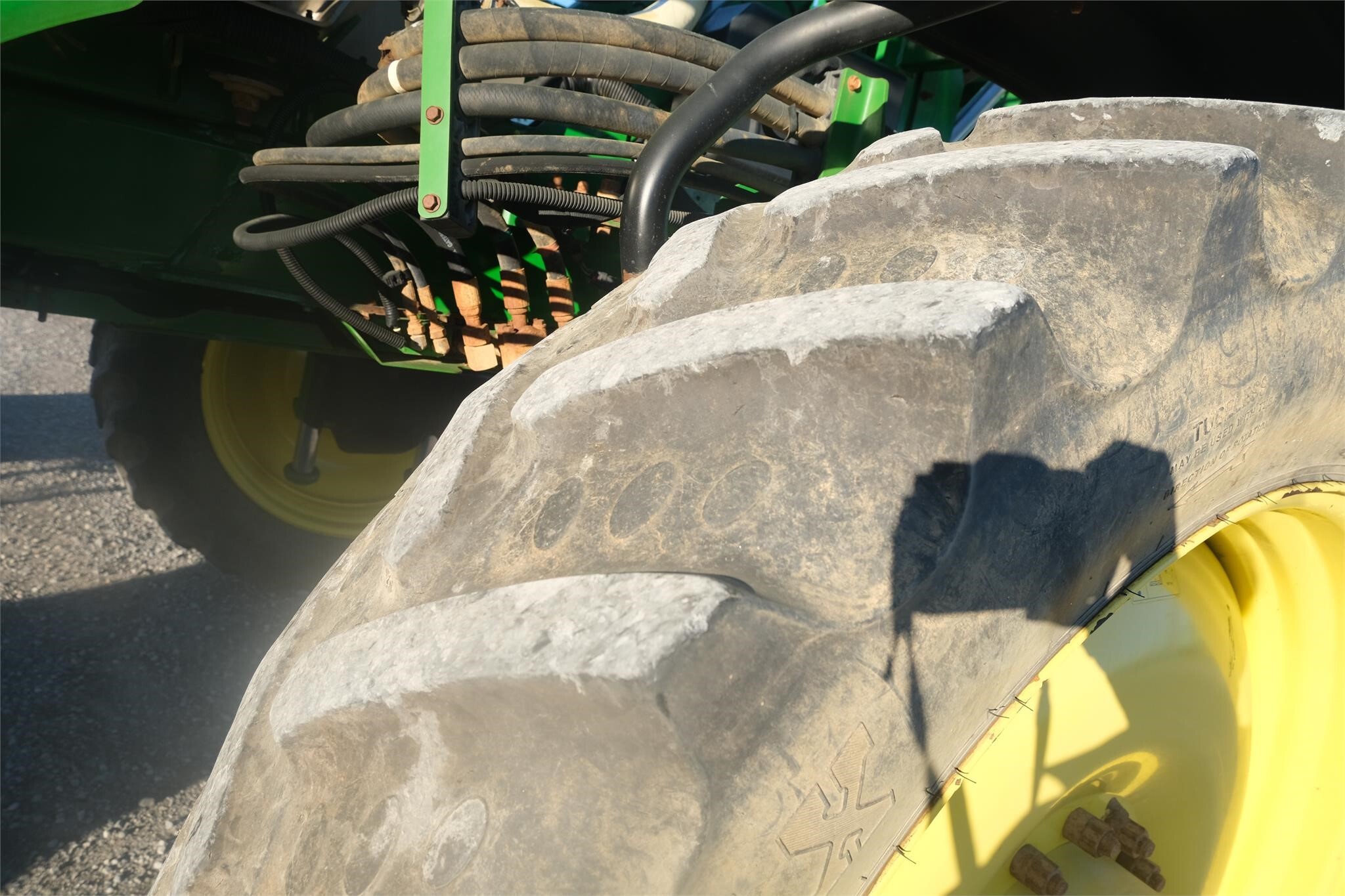 2014 John Deere R4038 Self-Propelled Sprayer