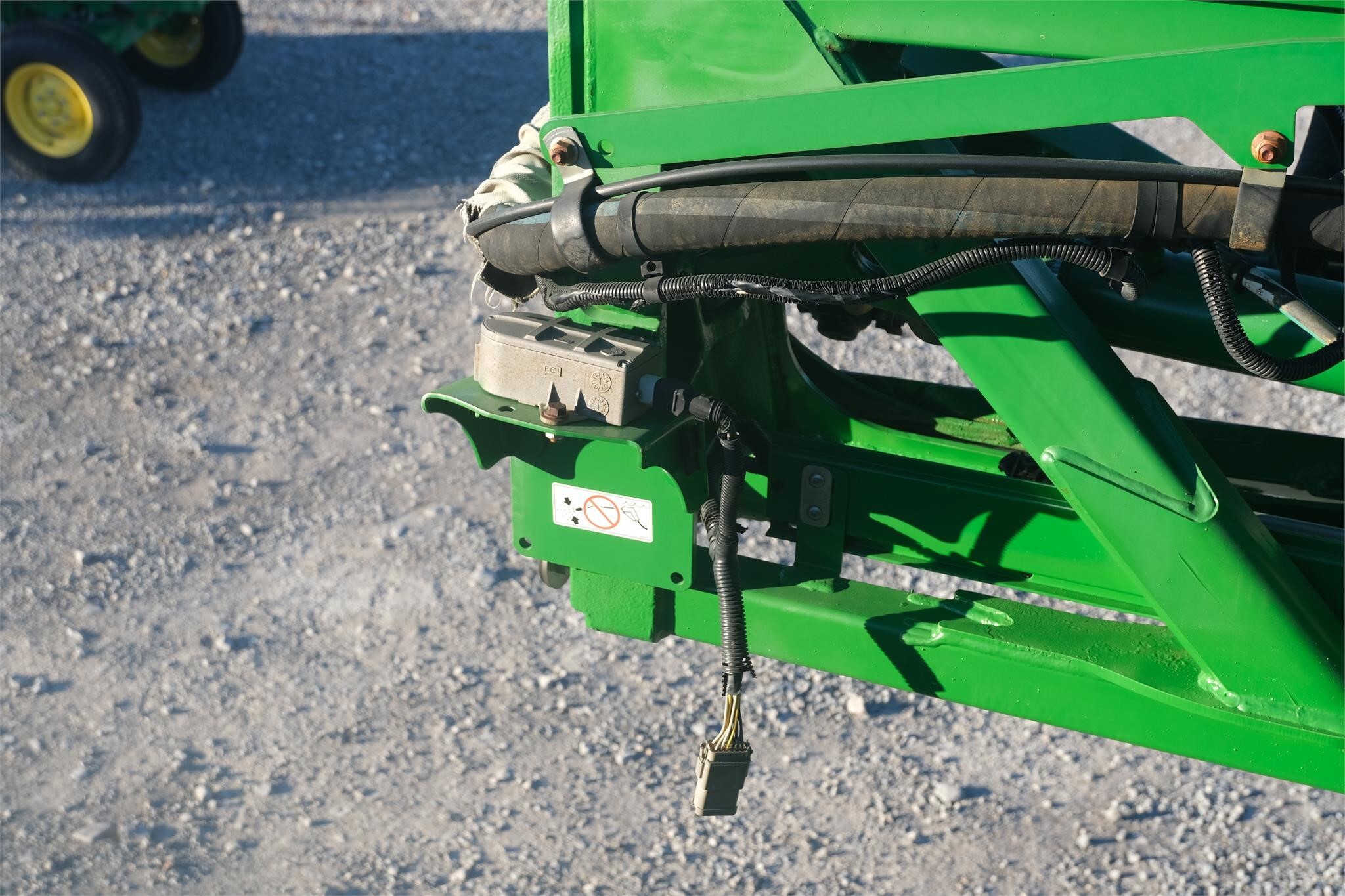 2014 John Deere R4038 Self-Propelled Sprayer