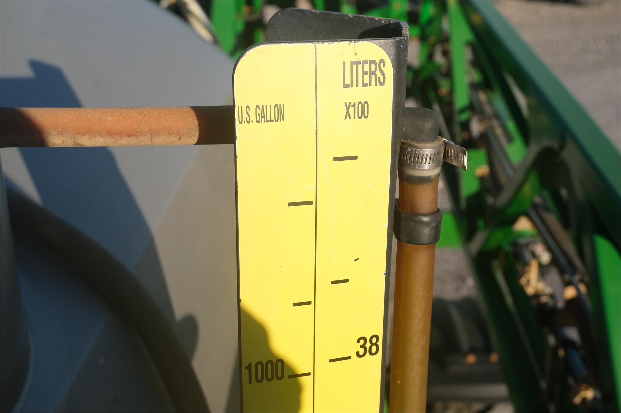 2014 John Deere R4038 Self-Propelled Sprayer