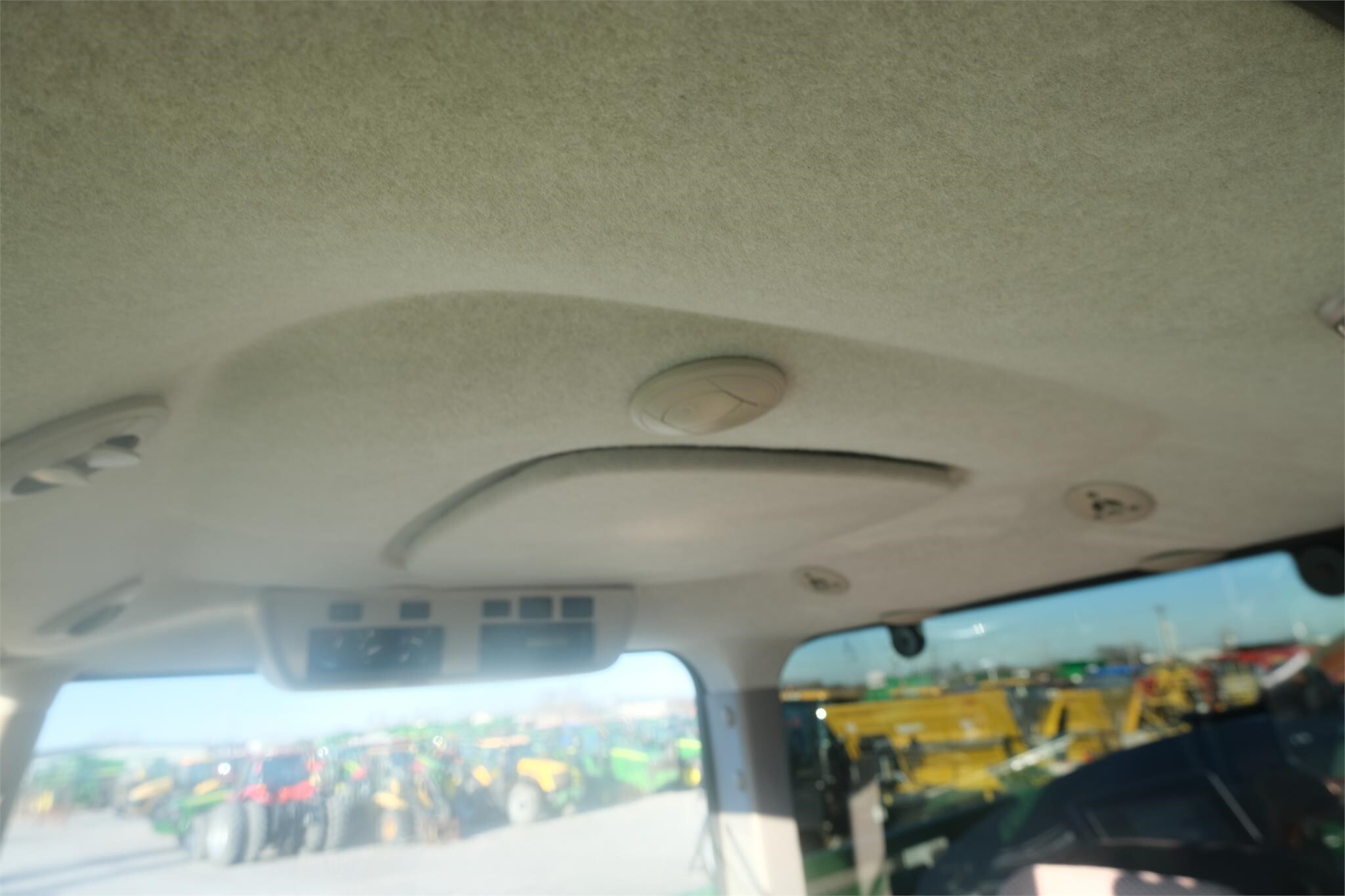 2014 John Deere R4038 Self-Propelled Sprayer