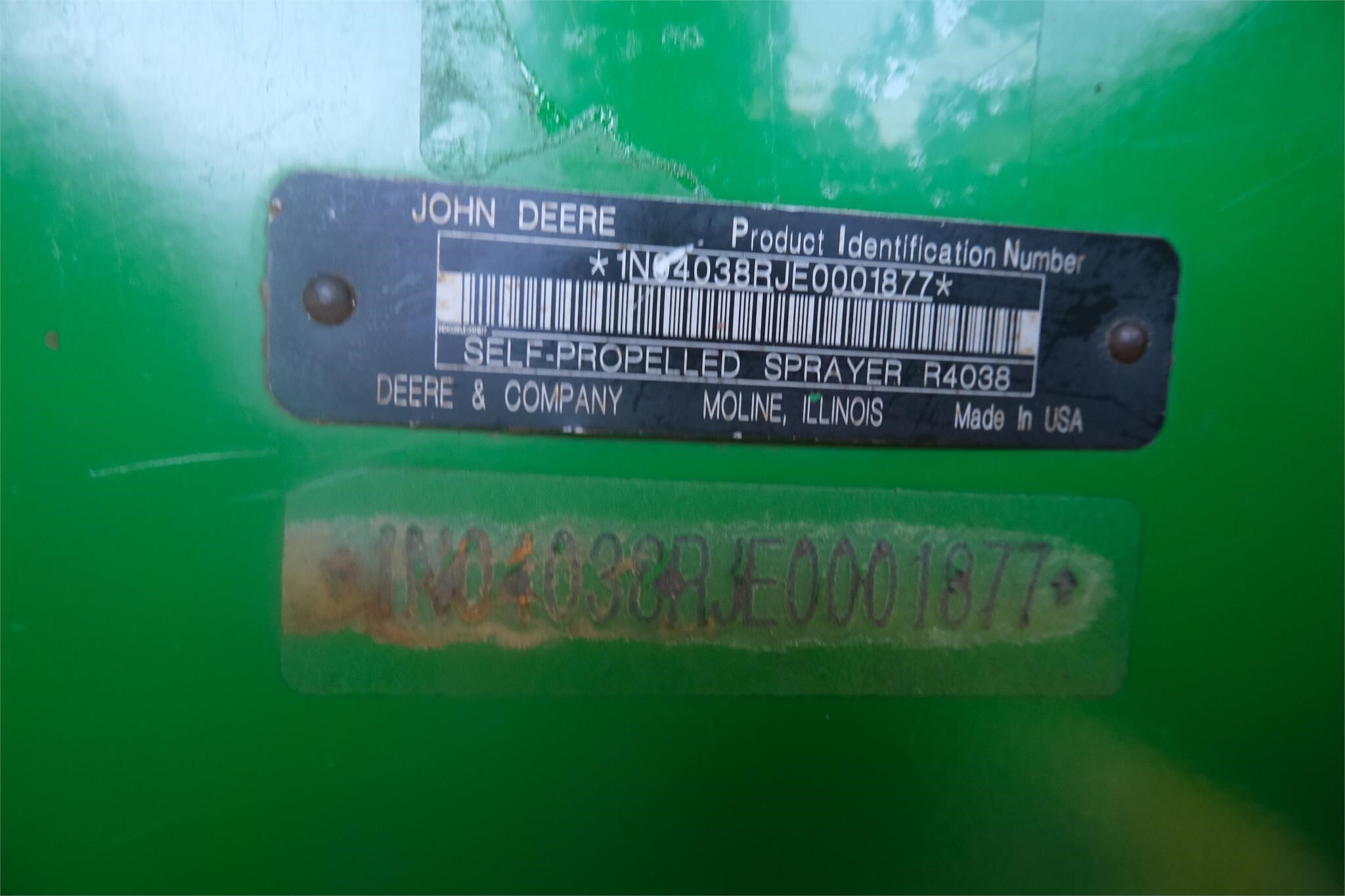 2014 John Deere R4038 Self-Propelled Sprayer