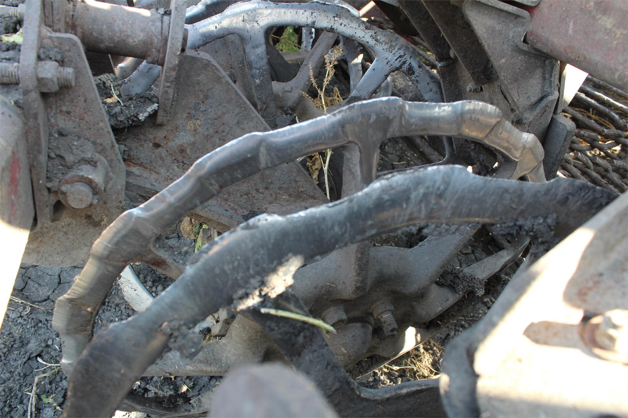 2010 Amity 2700 Beet Equipment