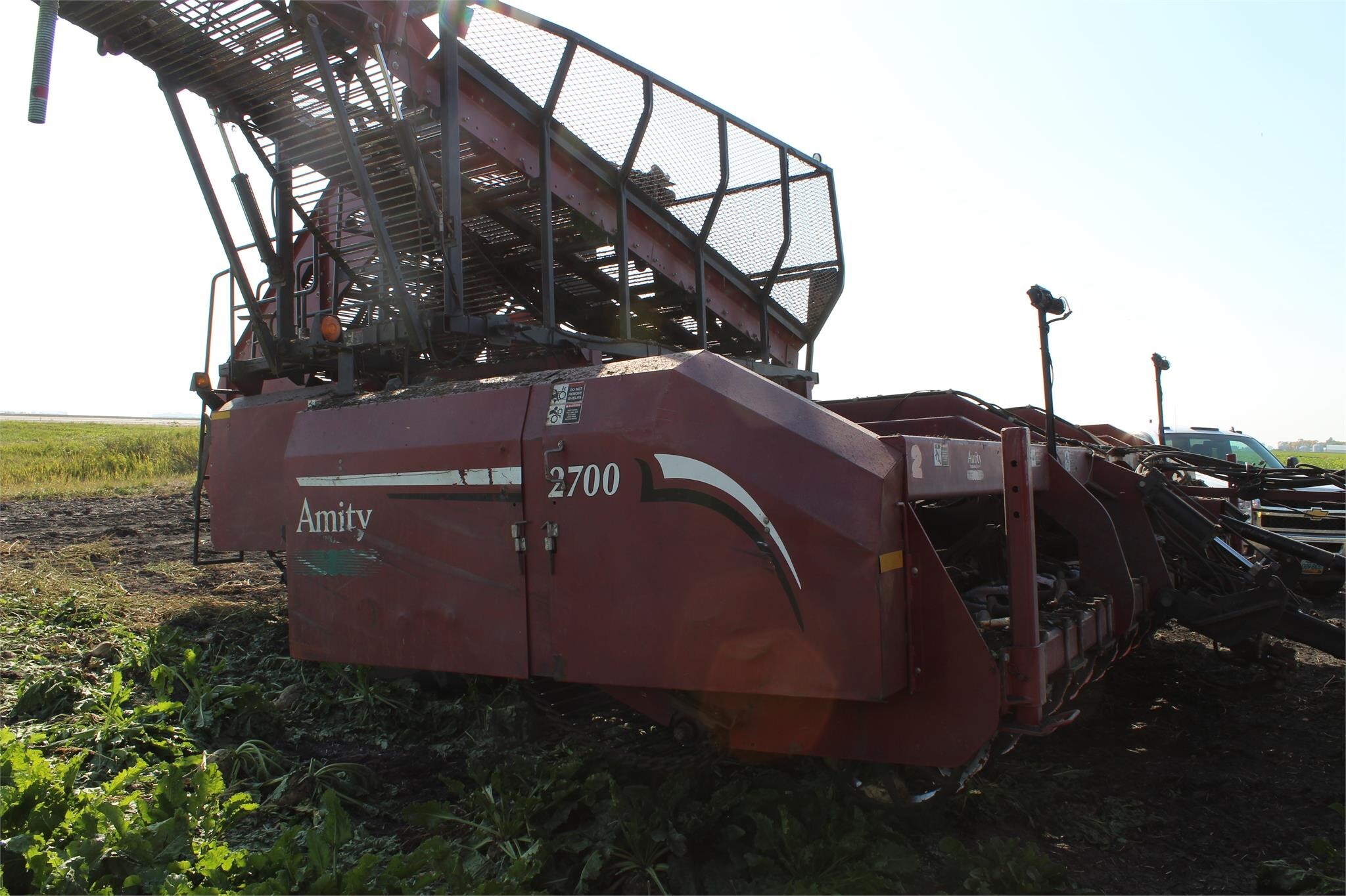 2010 Amity 2700 Beet Equipment