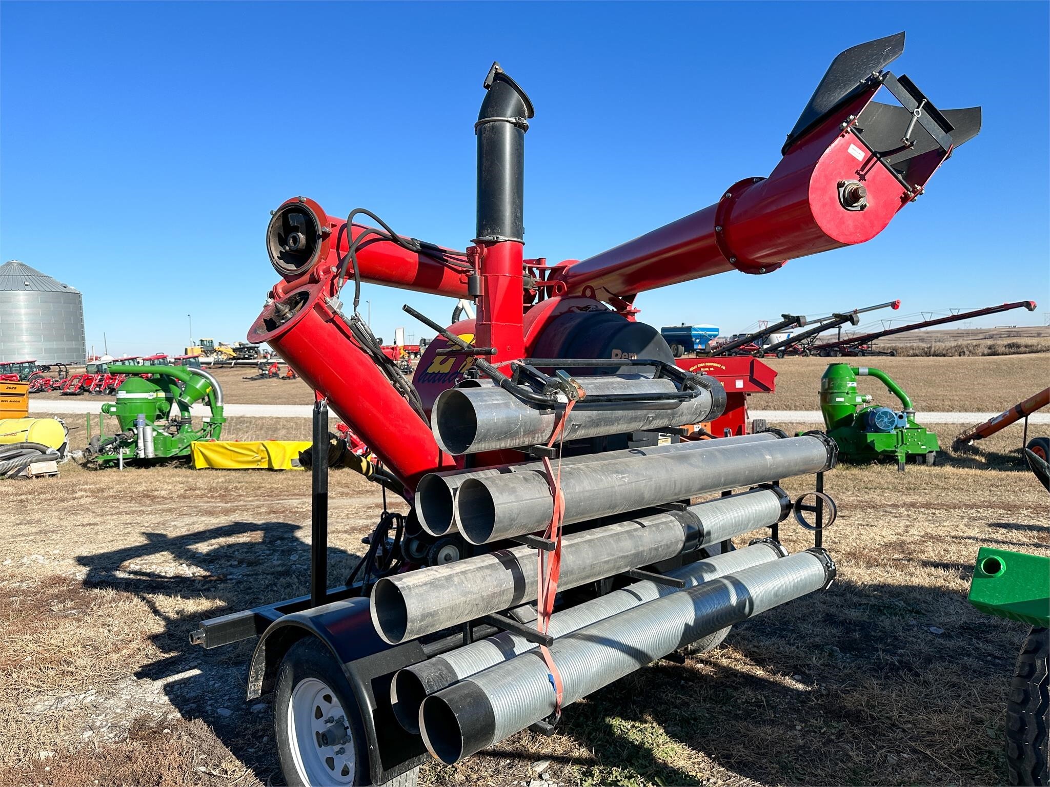 2012 Rem 2700 Grain Vac
