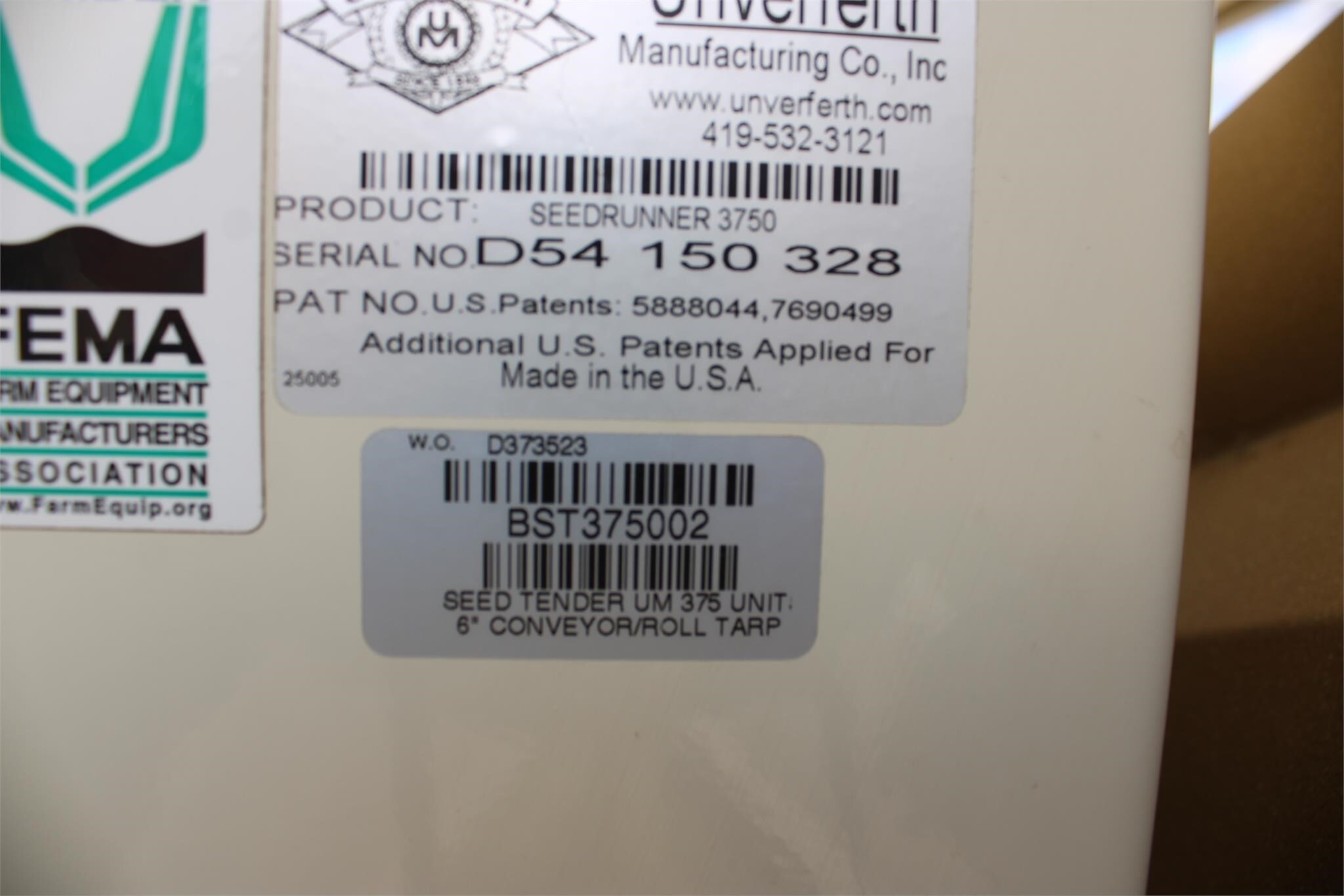 2011 Unverferth 3750 Seed Tender