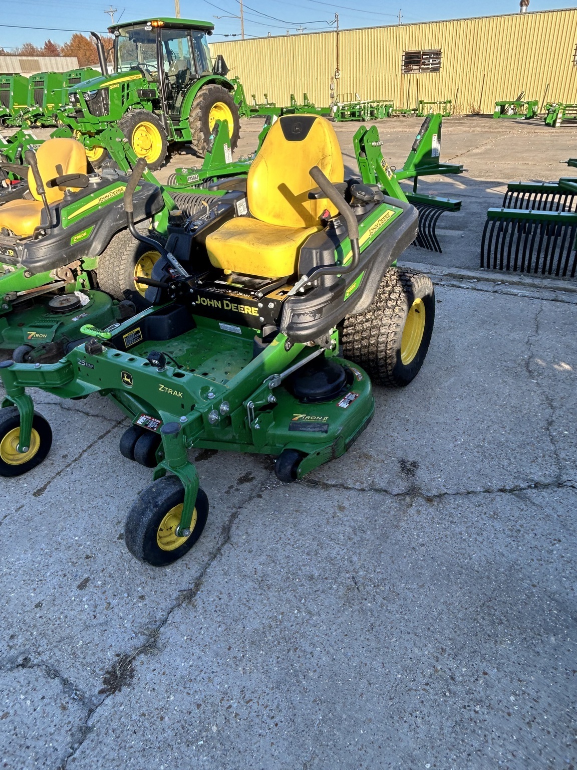 2022 John Deere Z915E Lawn Mower