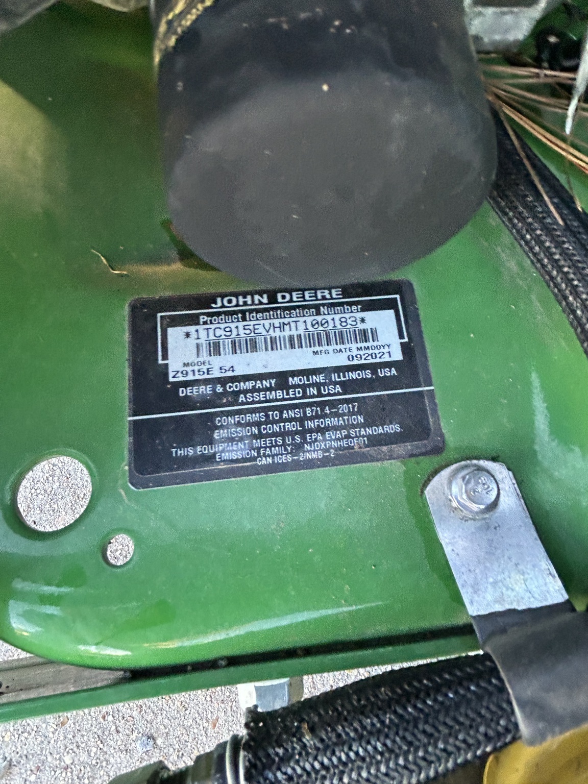 2022 John Deere Z915E Lawn Mower