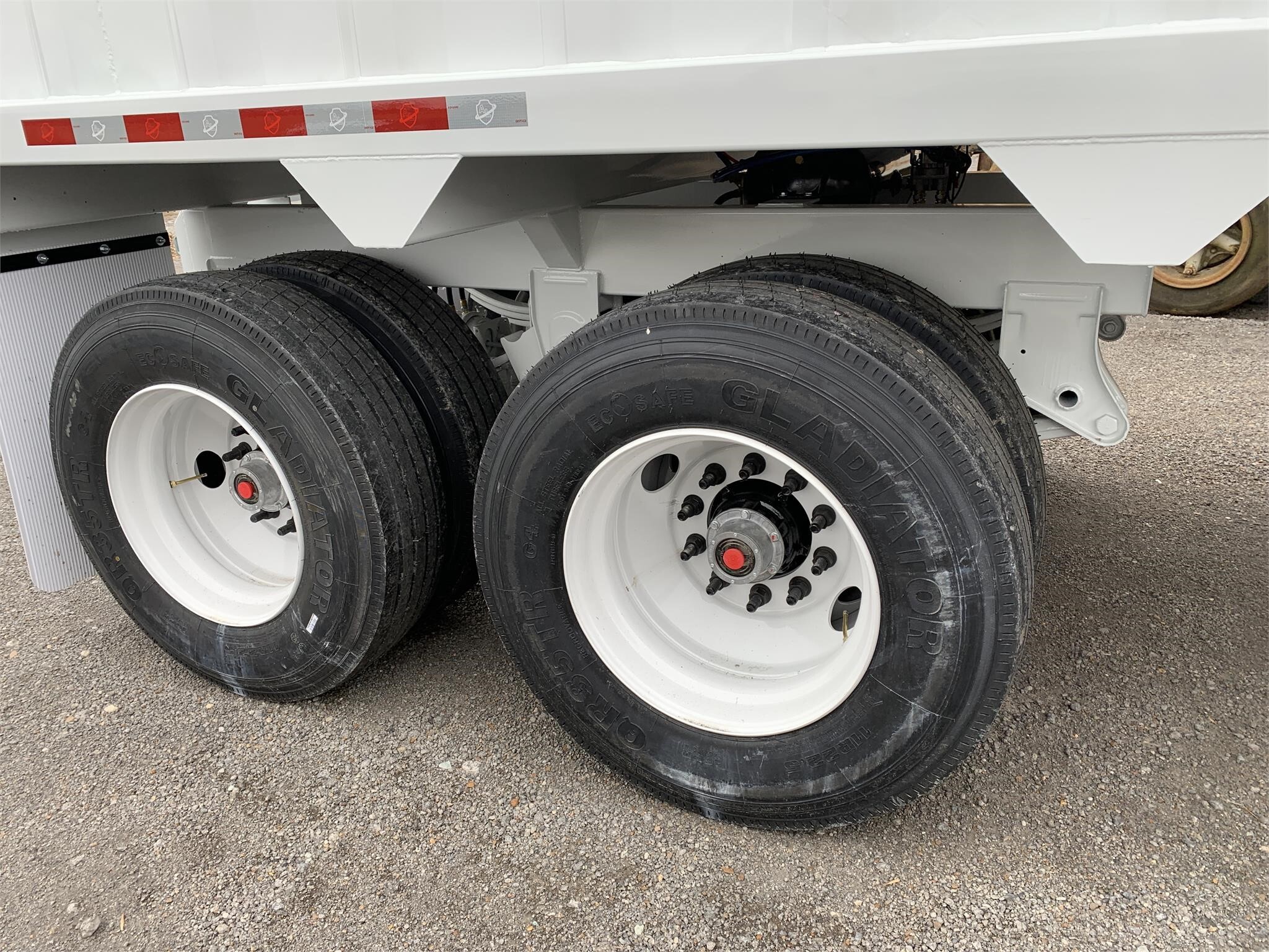 2024 Armor Lite 40FT Grain Trailer