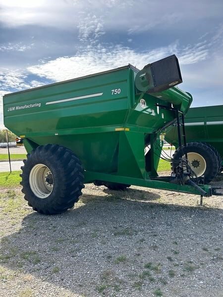 1996 J&M 750 Grain Cart