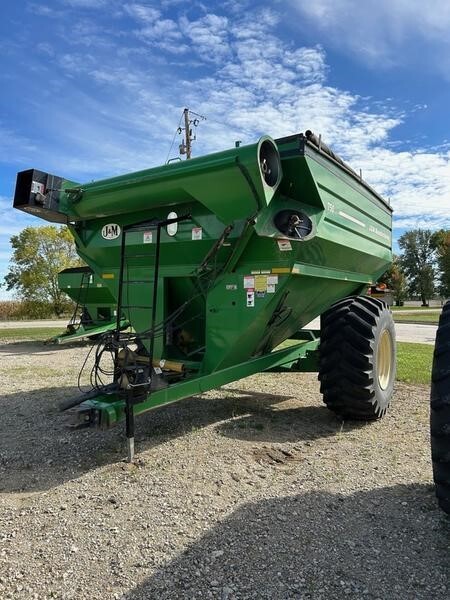 1996 J&M 750 Grain Cart