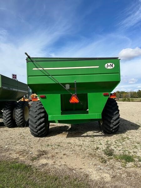 1996 J&M 750 Grain Cart