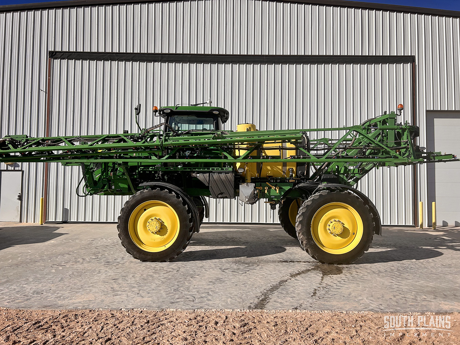 2020 John Deere R4030 Self-Propelled Sprayer