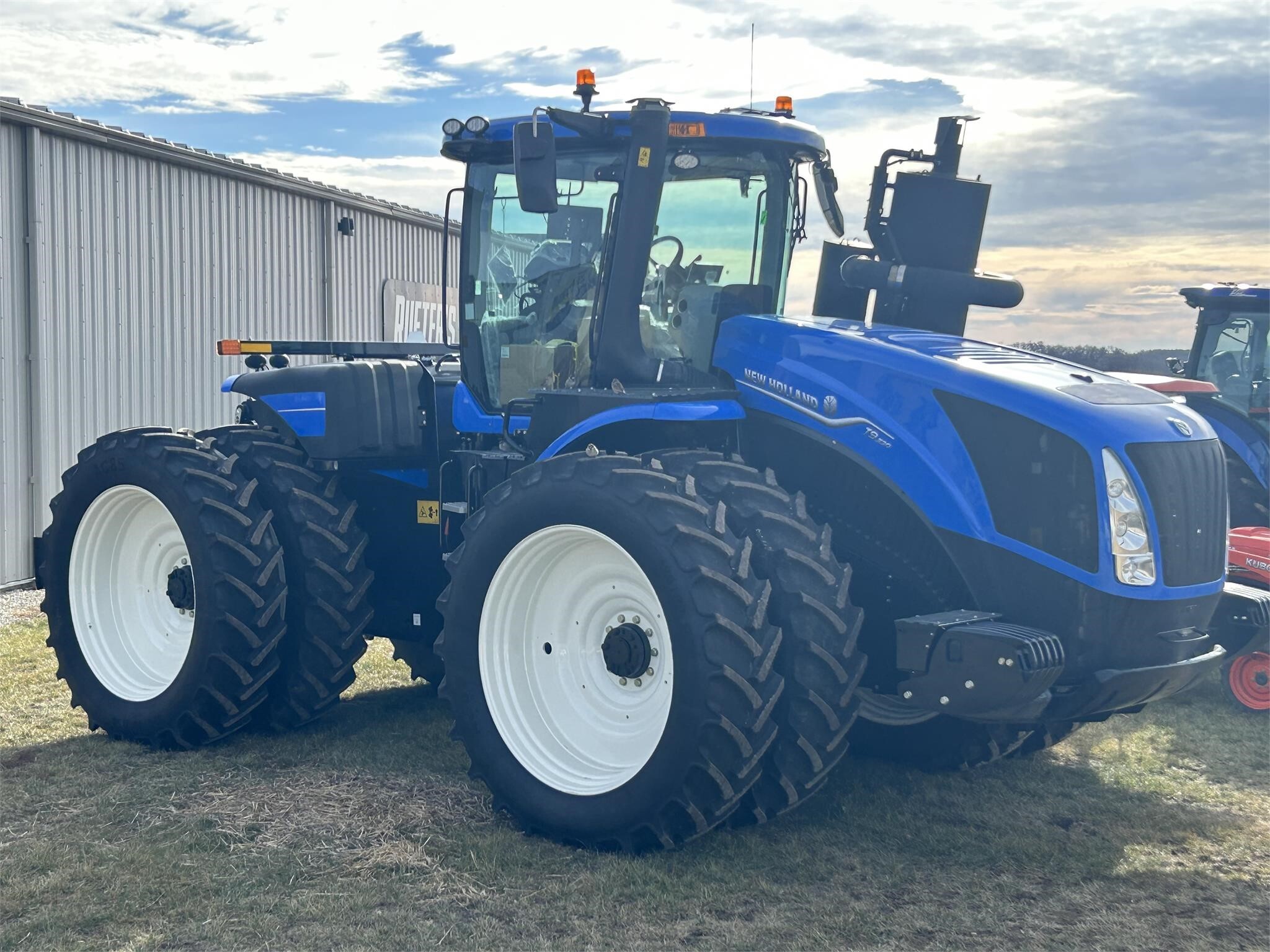 2023 New Holland T9.530 Tractor