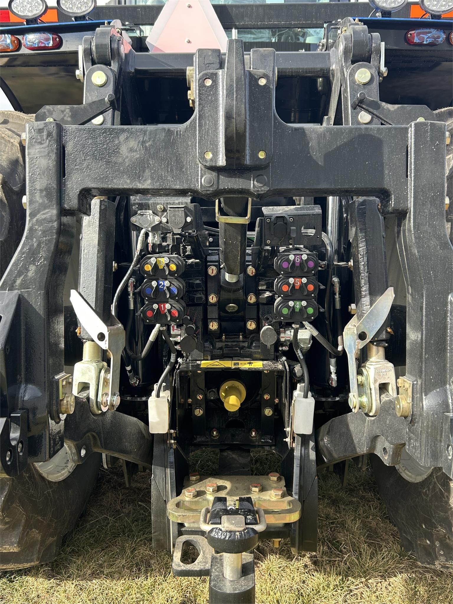 2023 New Holland T9.530 Tractor