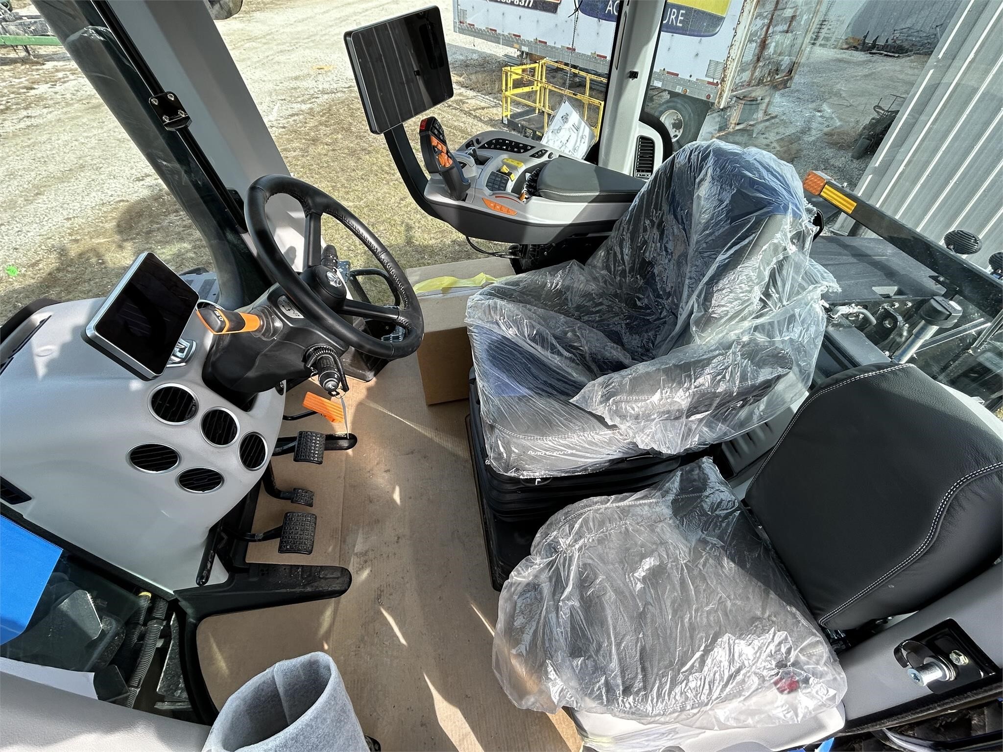 2023 New Holland T9.530 Tractor