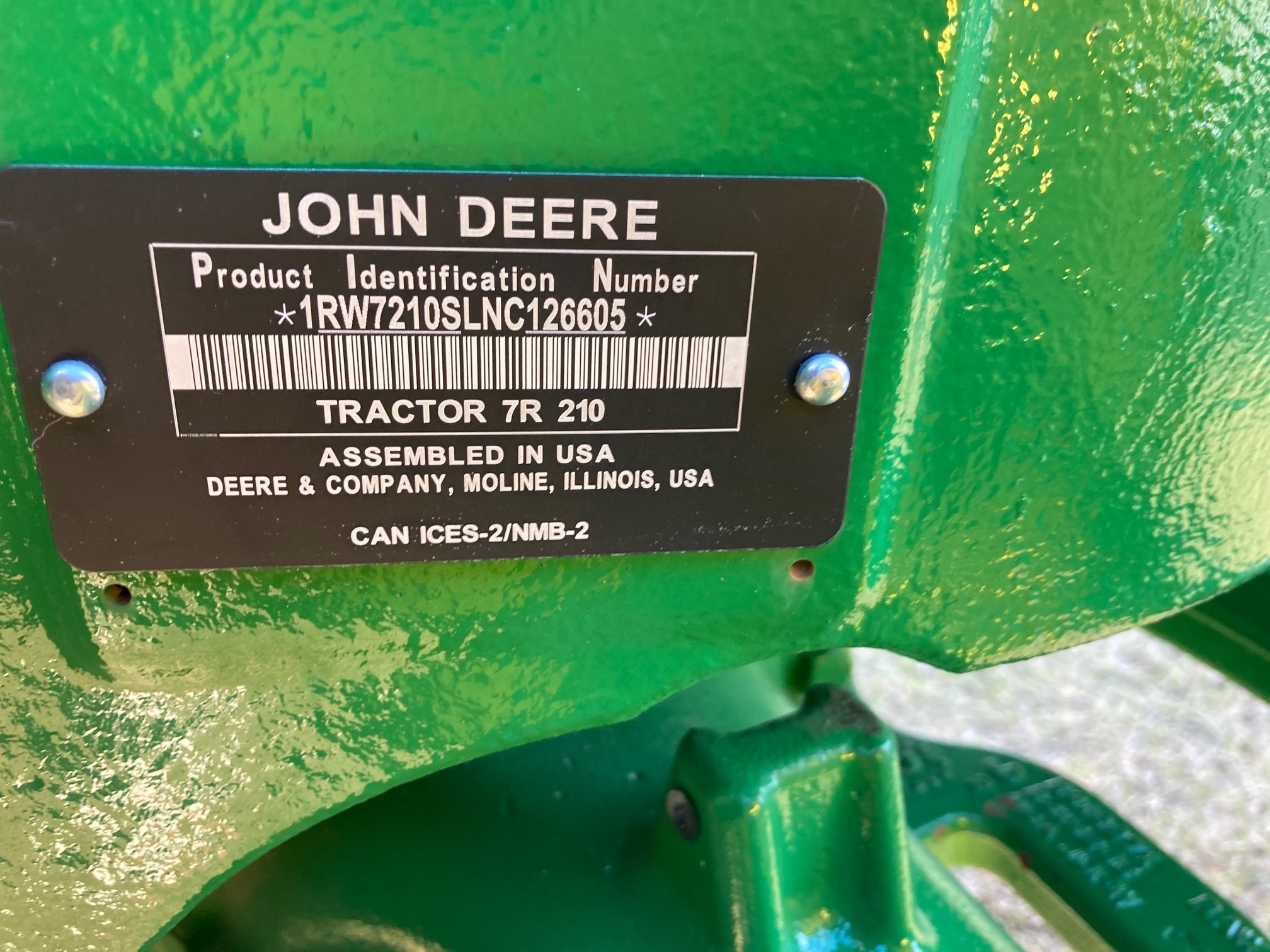 2022 John Deere 7R 210 Tractor