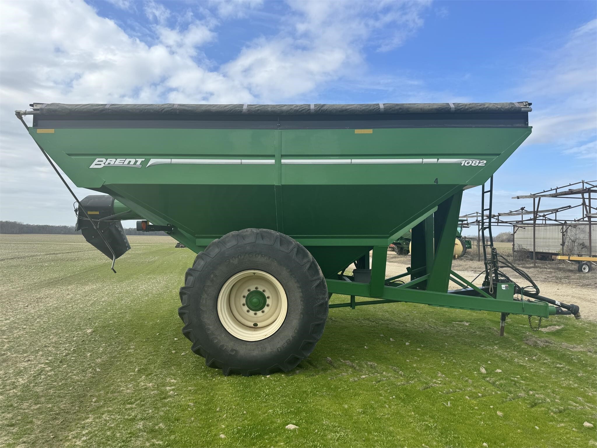 Brent 1082 Grain Cart 39,500 Machinery Pete