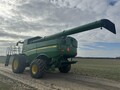 2015 John Deere S680 Combine