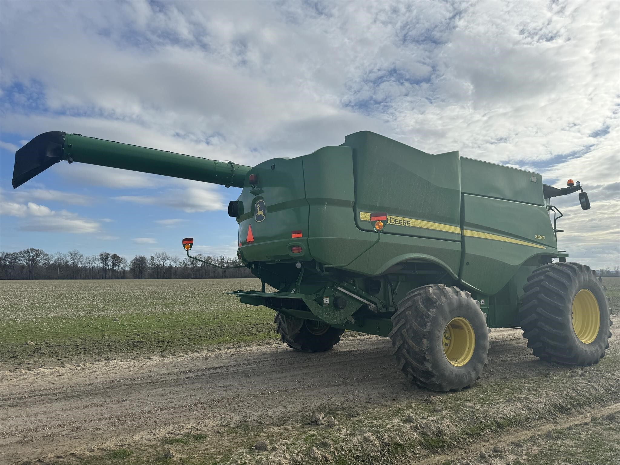 2015 John Deere S680 Combine