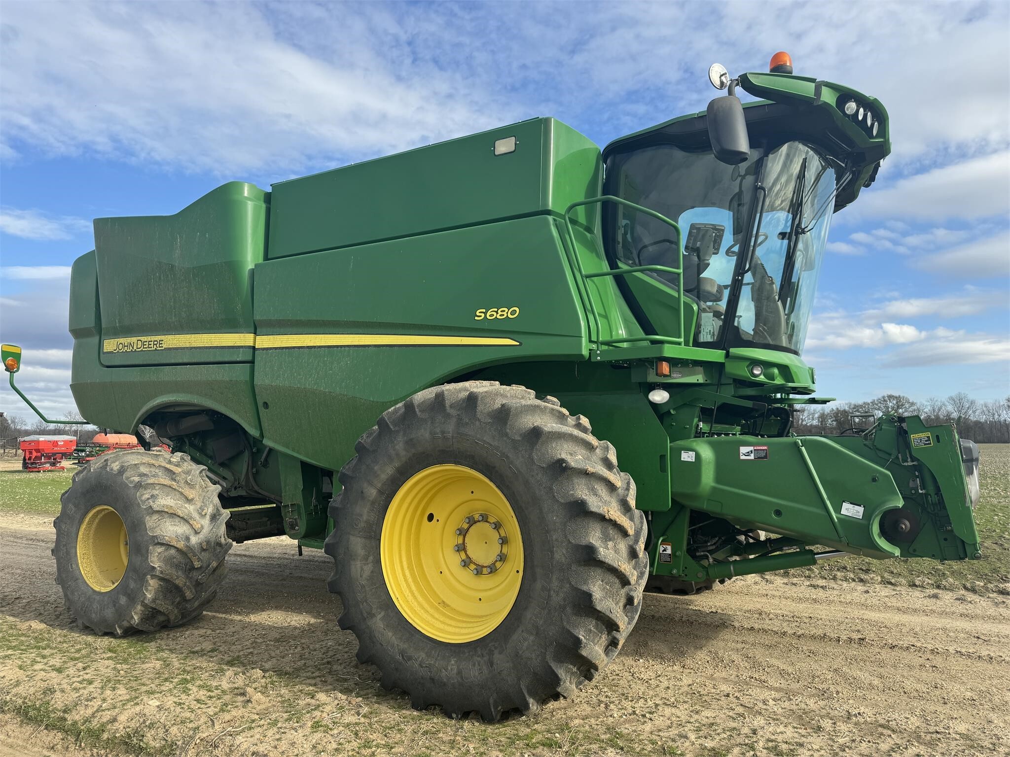 2015 John Deere S680 Combine