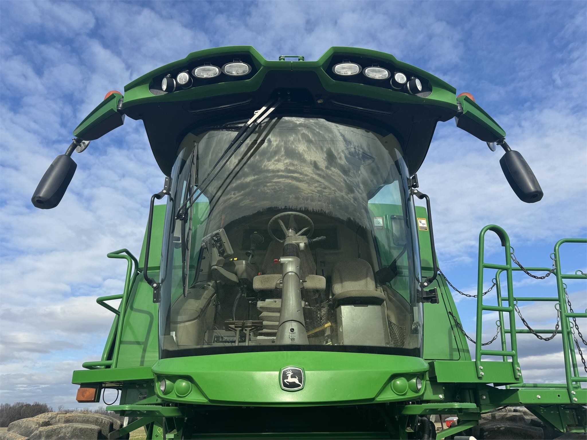 2015 John Deere S680 Combine
