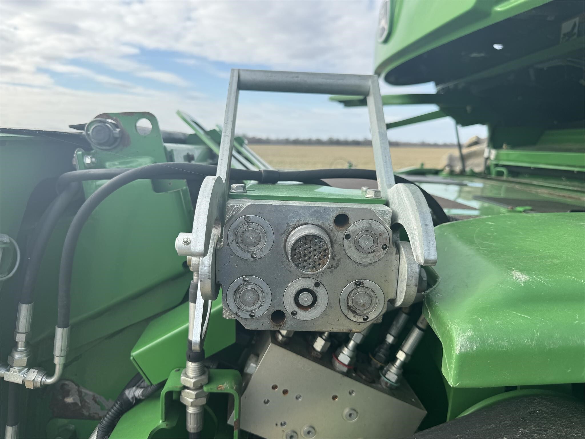 2015 John Deere S680 Combine