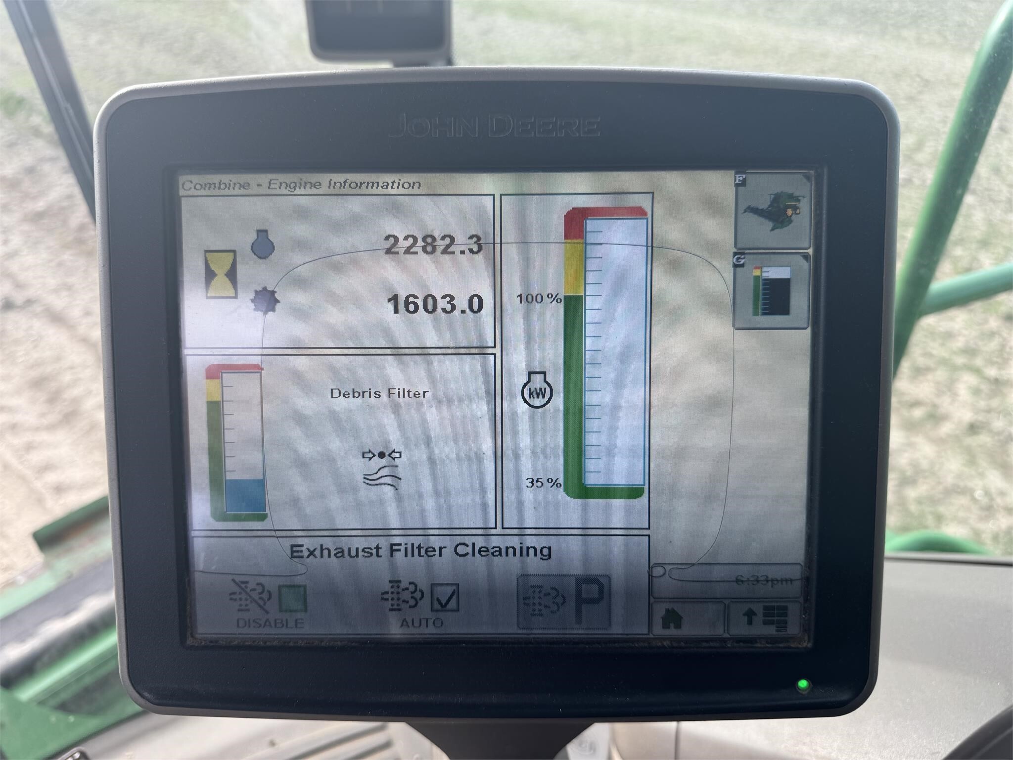 2015 John Deere S680 Combine
